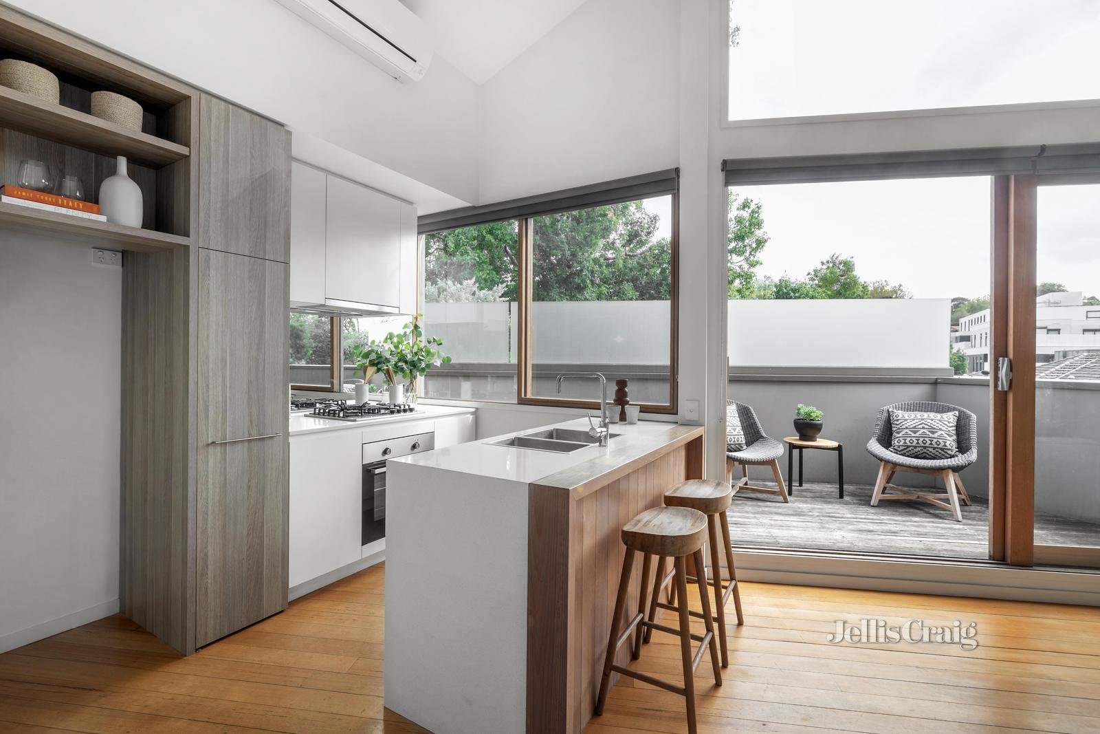 48 Essex Street, Glen Iris image 7