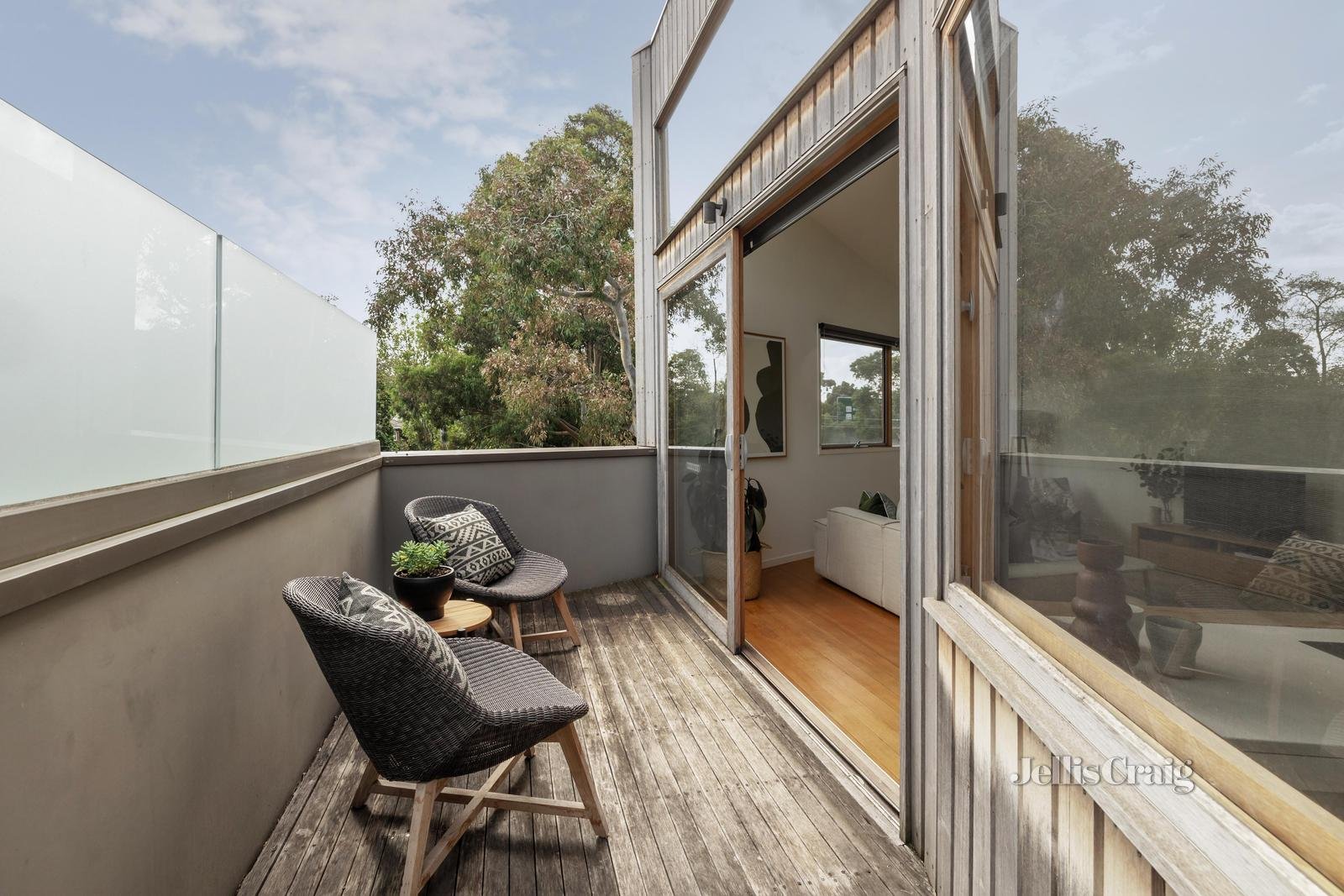 48 Essex Street, Glen Iris image 9