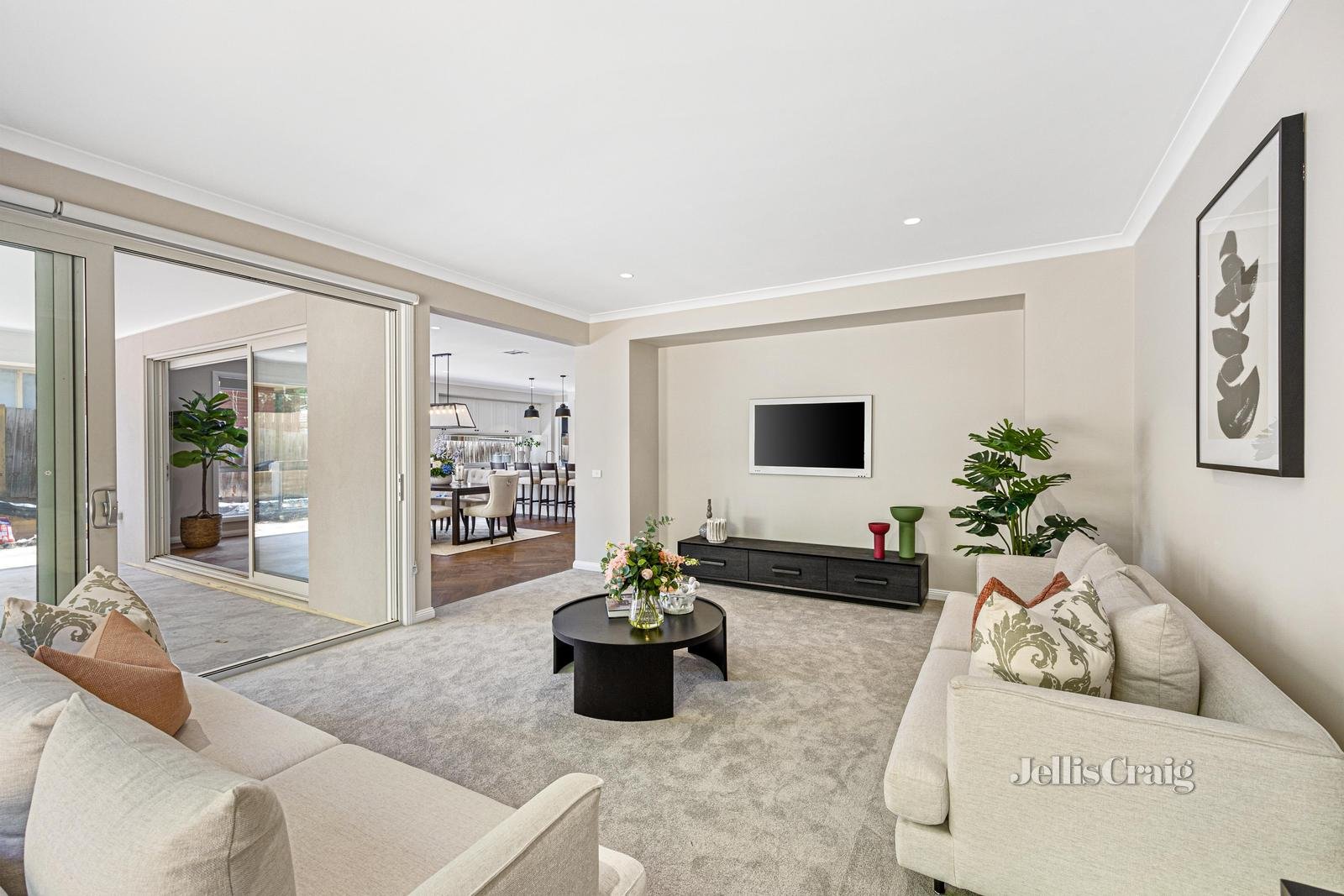 48 Garrisson Drive, Glen Waverley image 3