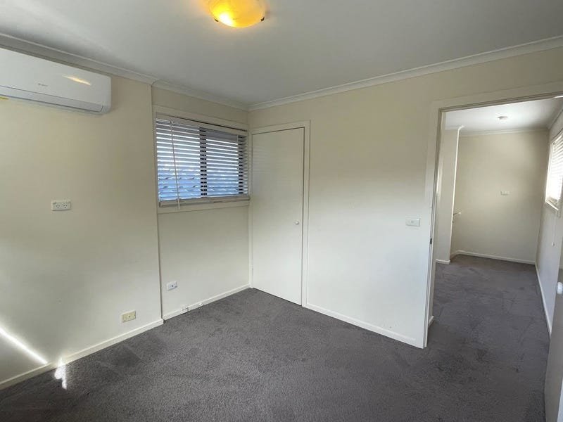 48 Gladwyn Avenue, Bentleigh East image 8