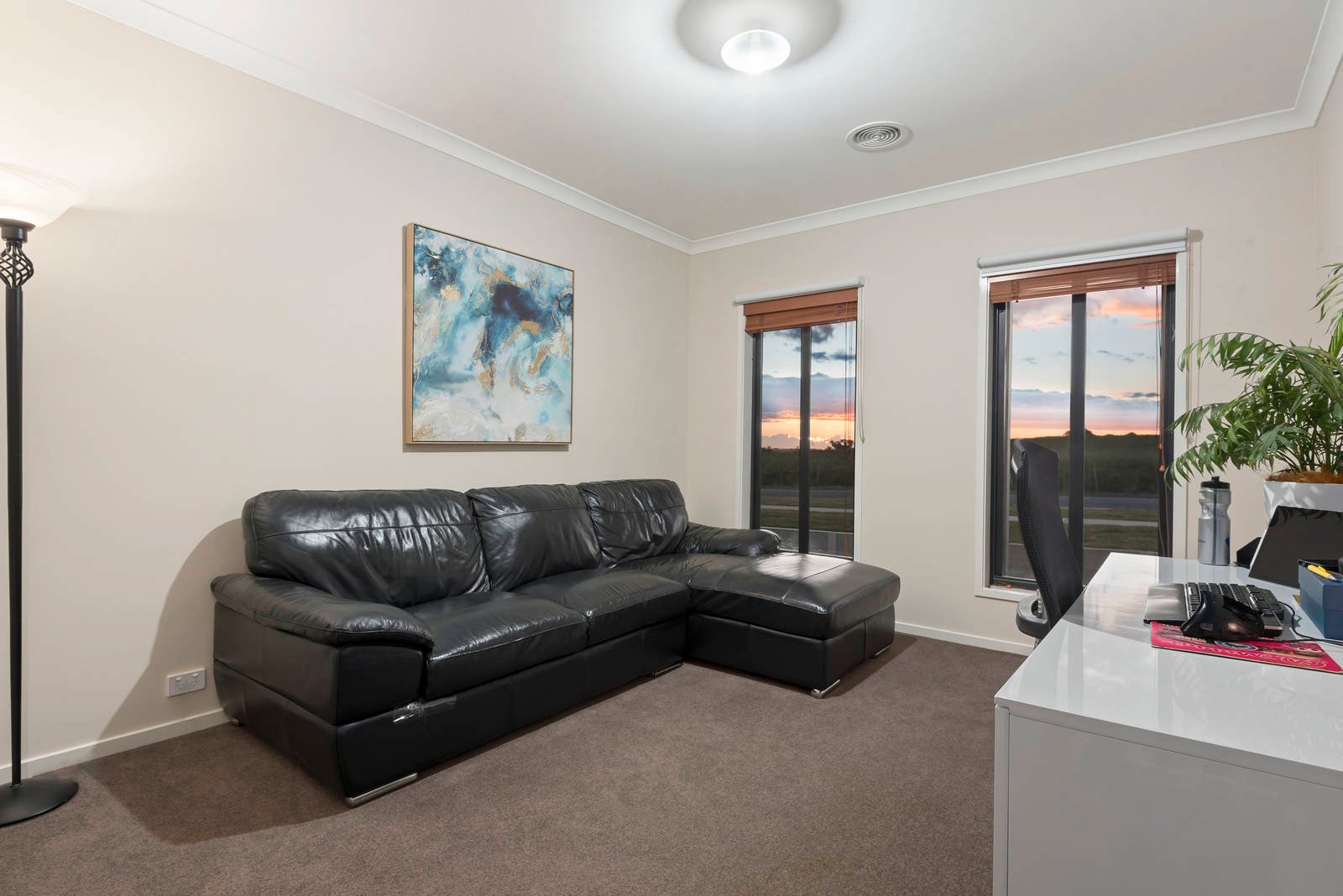 Property Gallery Thumbnail 9