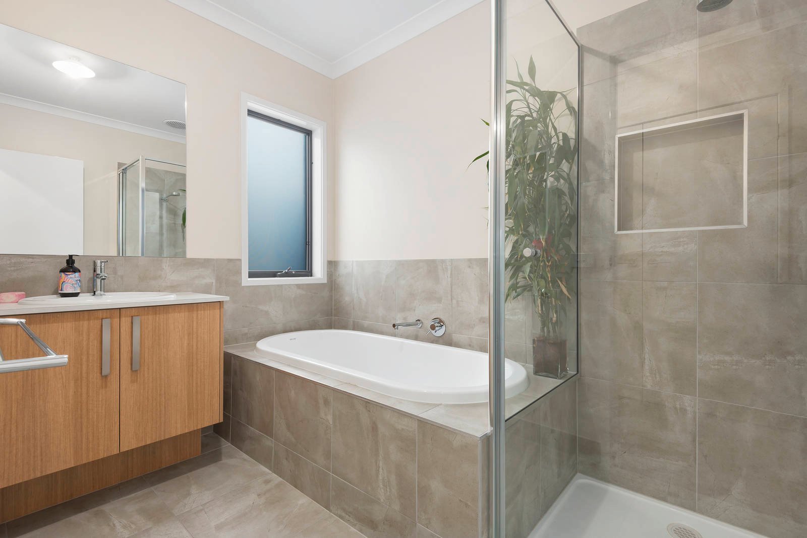 Property Gallery Thumbnail 14