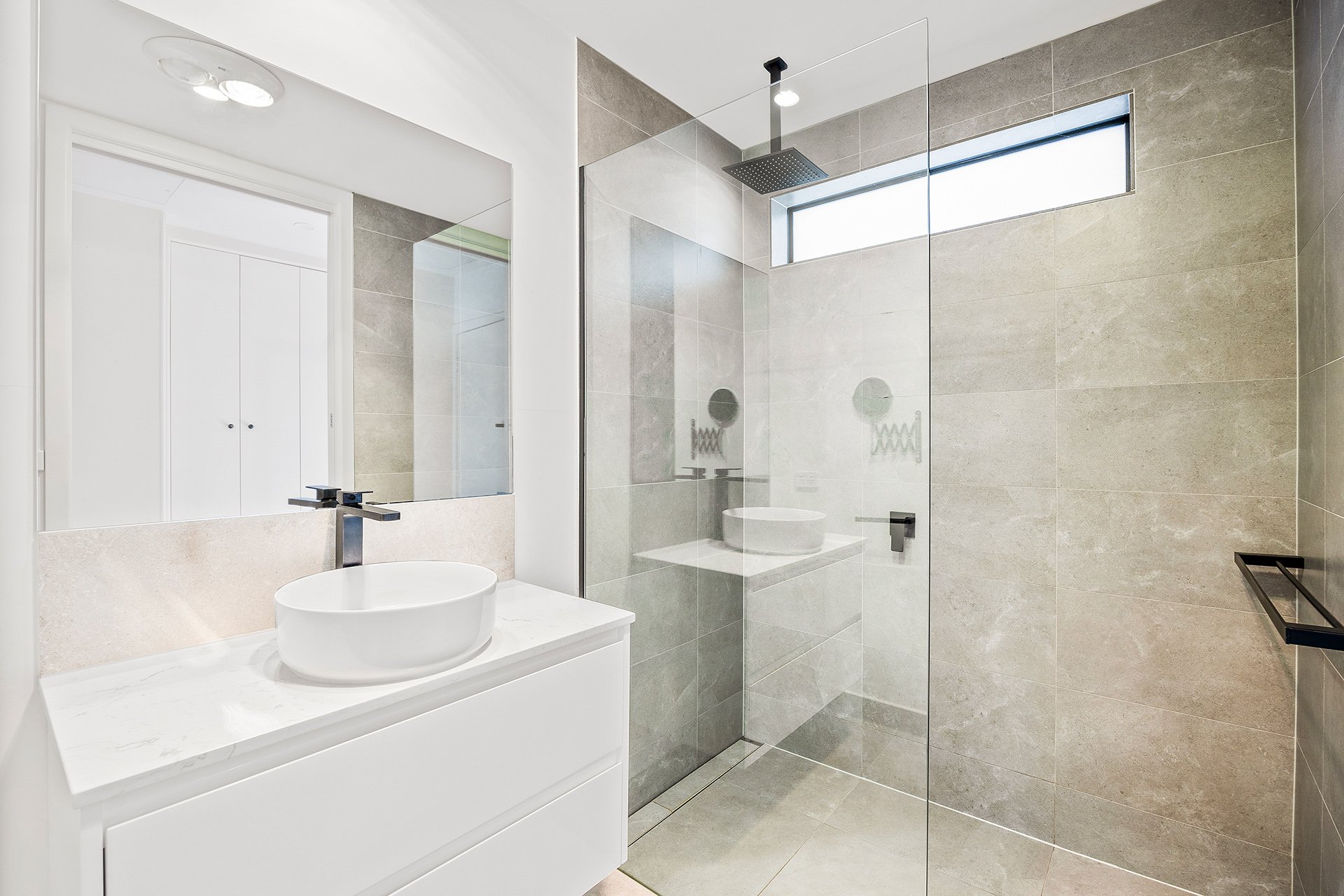 4/8 Grigg Avenue, Vermont image 6