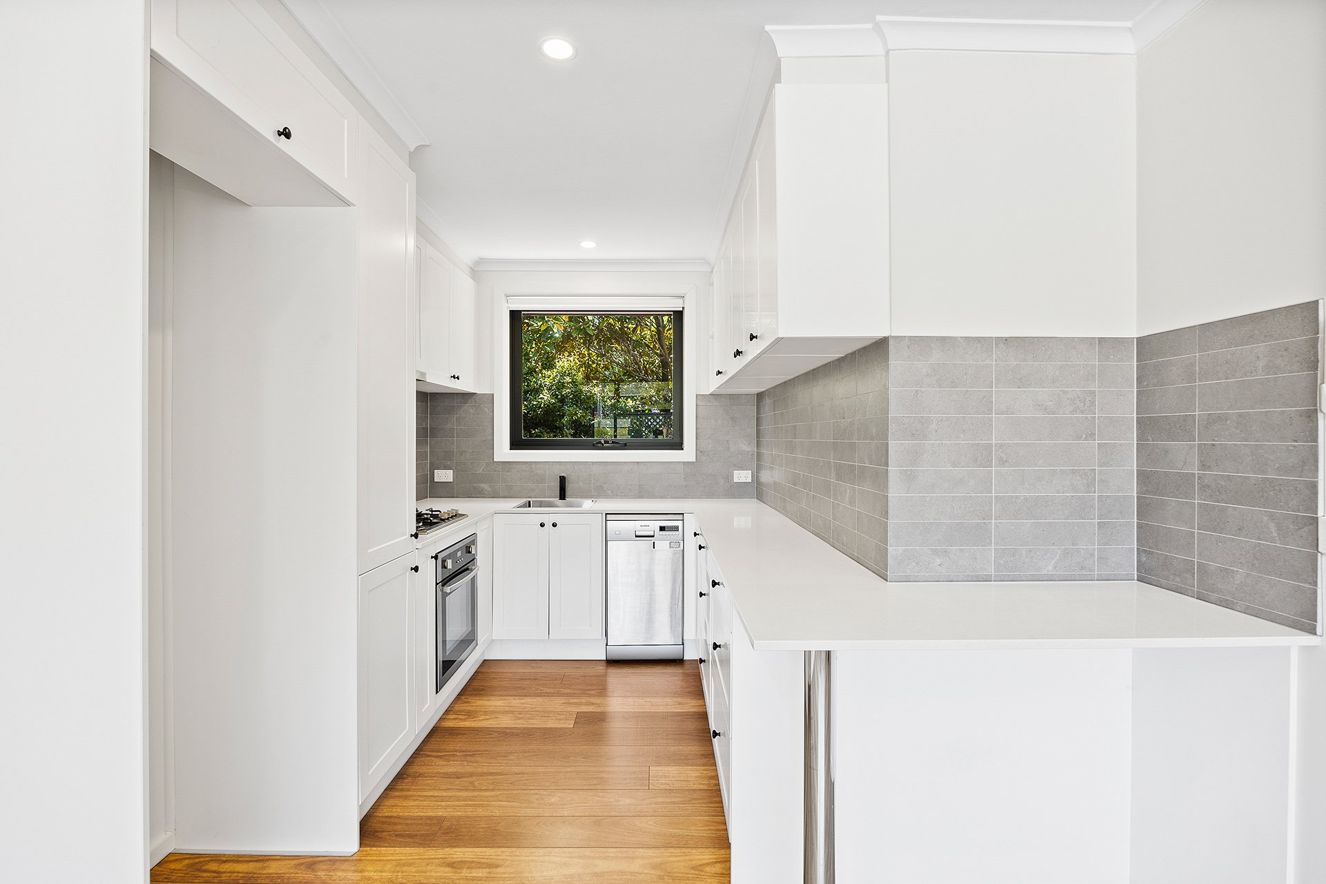 4/8 Grigg Avenue, Vermont image 3