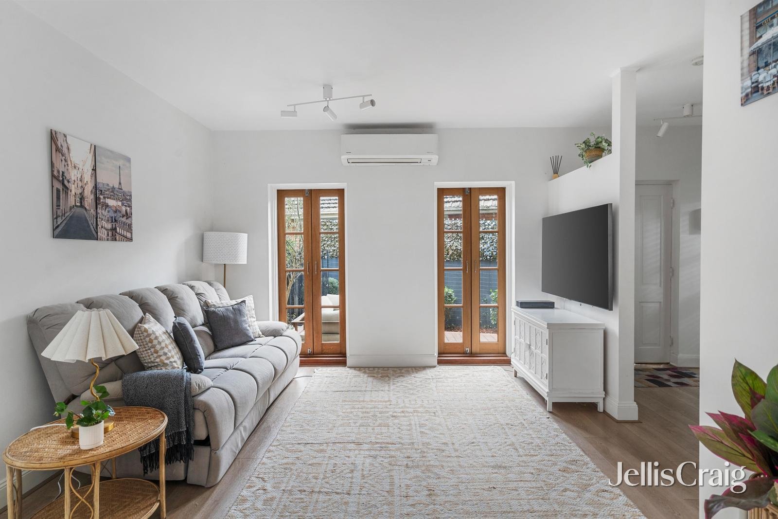4/8 Hartwood Street, Kew East image 3