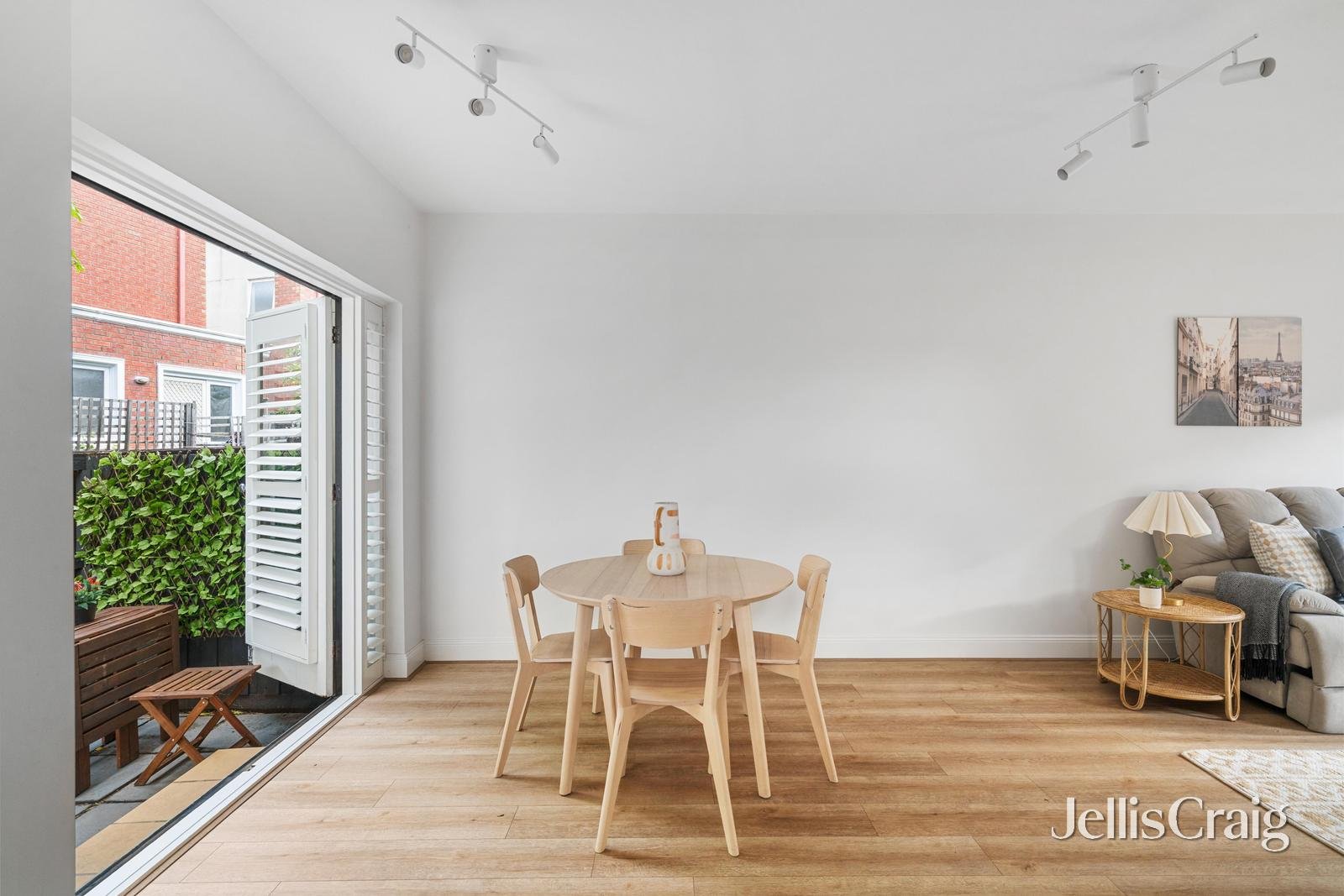4/8 Hartwood Street, Kew East image 7