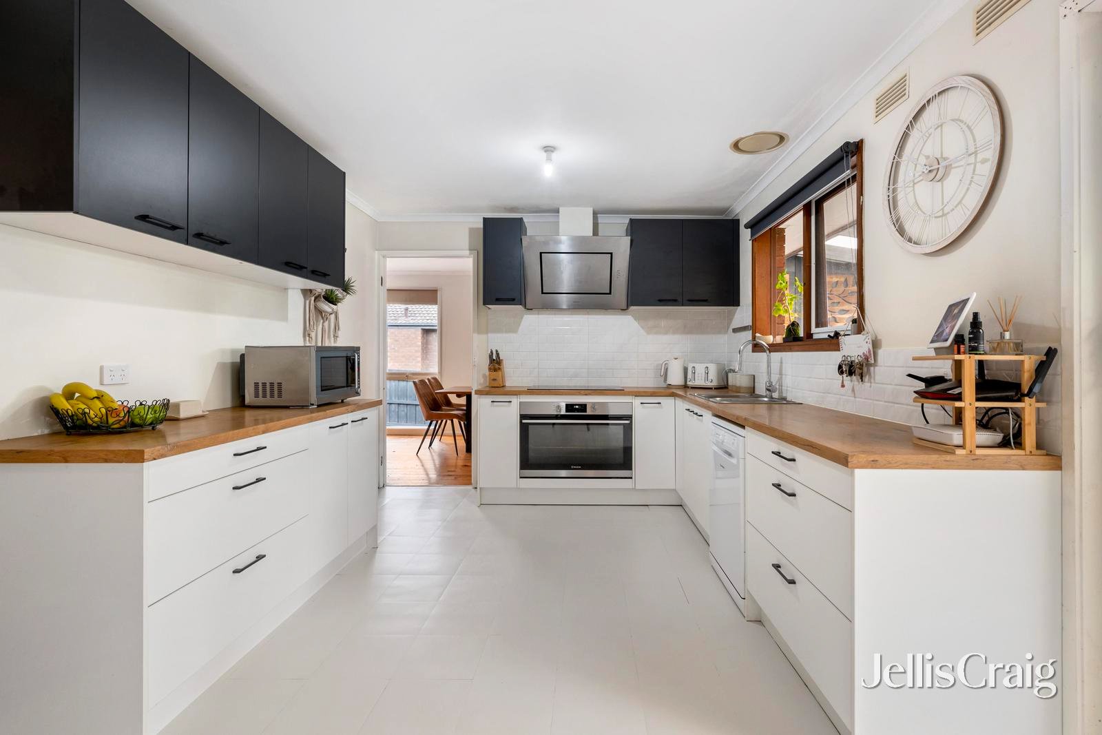 48 Lauriston Drive, Coldstream image 2