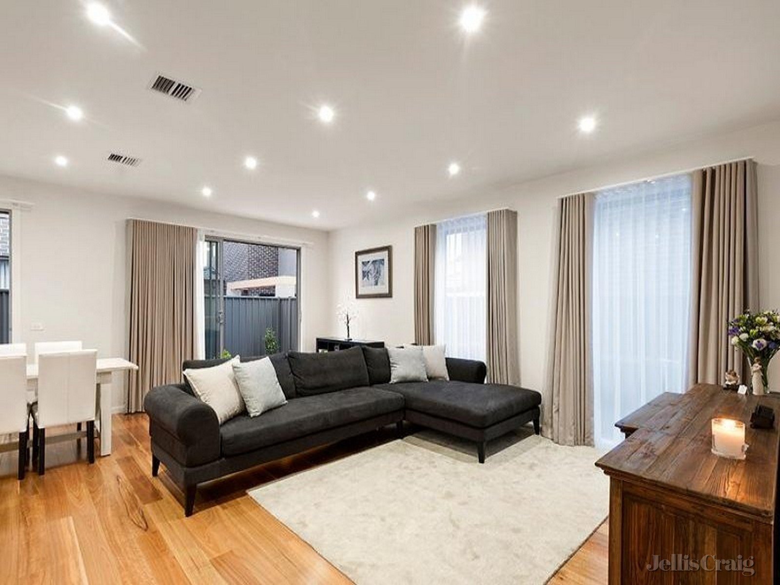48 Lind Street, Strathmore image 3