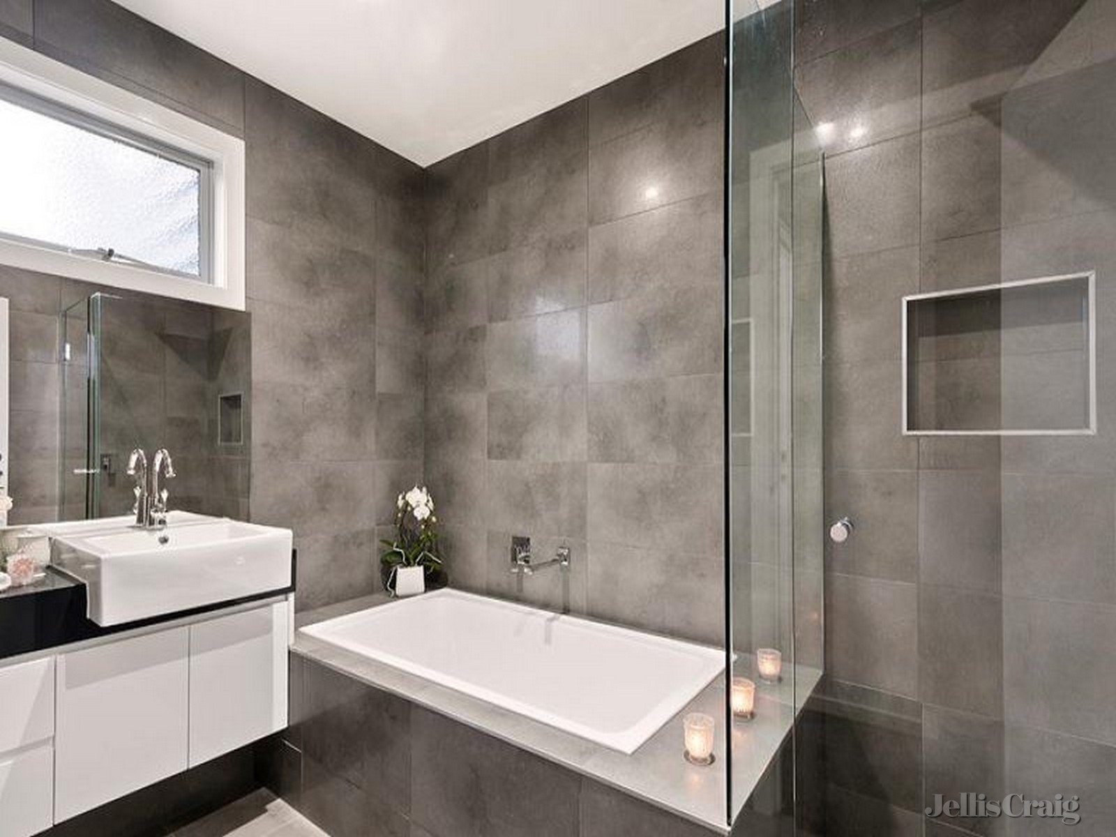 48 Lind Street, Strathmore image 7