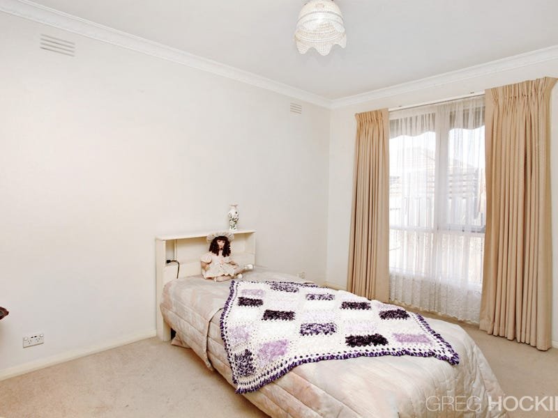 4/8 Margot Street, West Footscray image 8