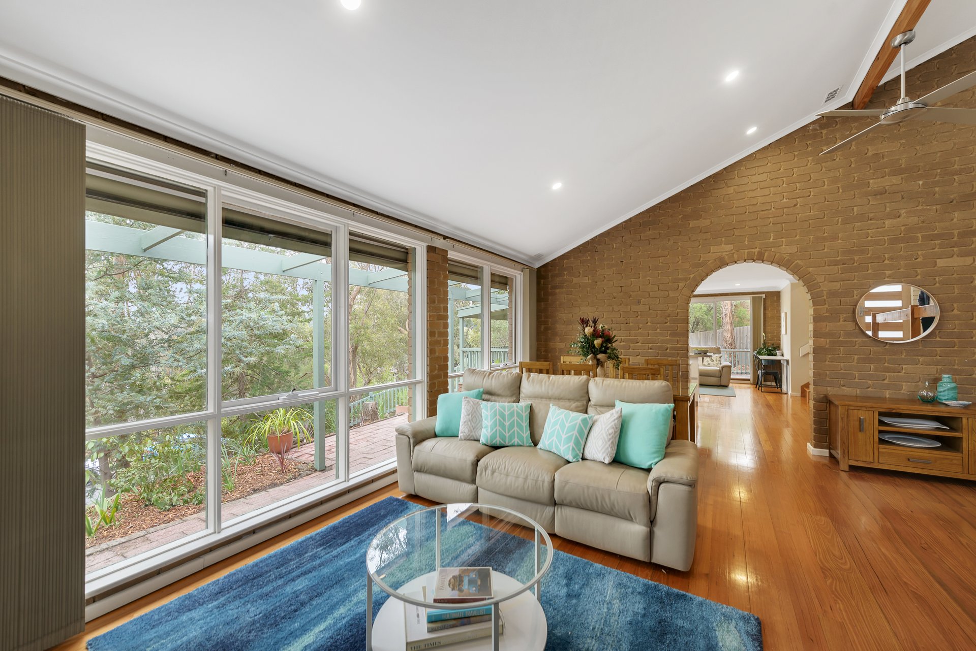 48 Milborne Cres, Eltham image 6