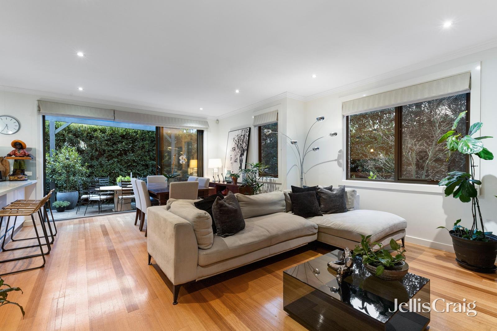 4/8 Old Warrandyte Road, Donvale image 2