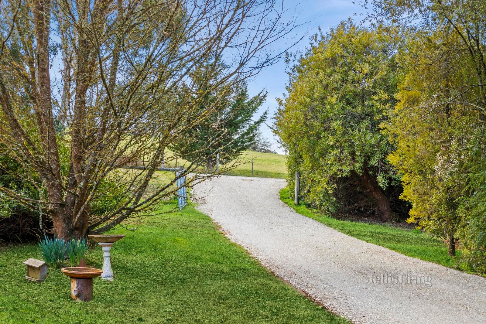 48 Palmer Crescent, Newham image 2