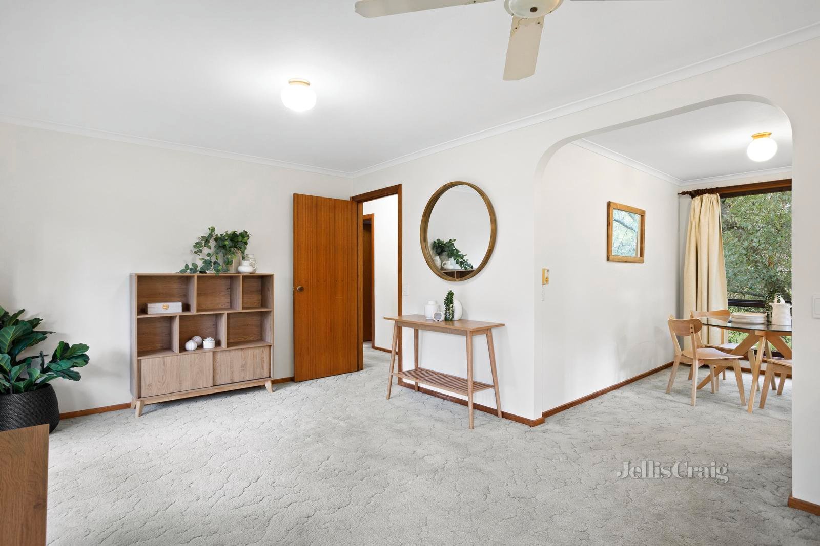 48 Palmer Crescent, Newham image 5