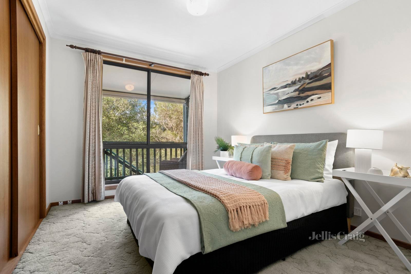 48 Palmer Crescent, Newham image 10