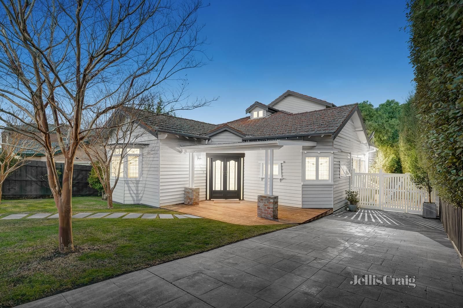 48 Park Crescent, Kew image 5