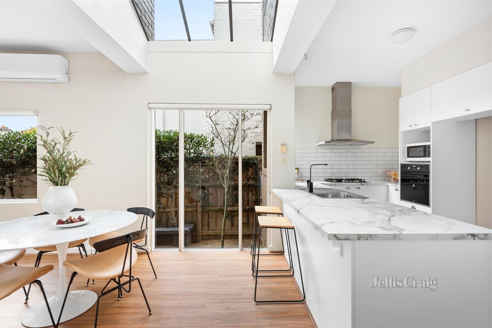 48 Park Place, South Yarra image 3