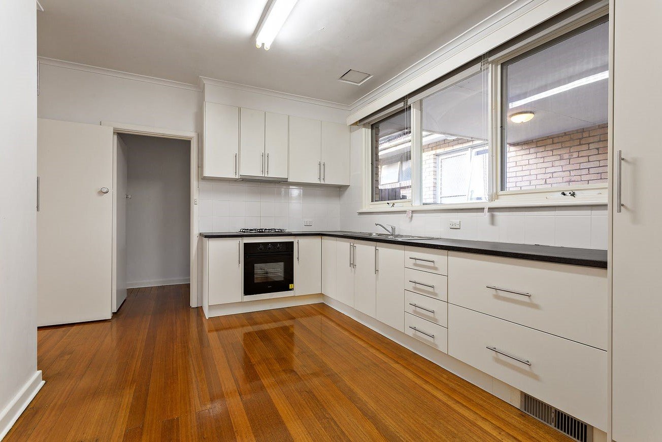 4/8 Parring Road, Balwyn image 2