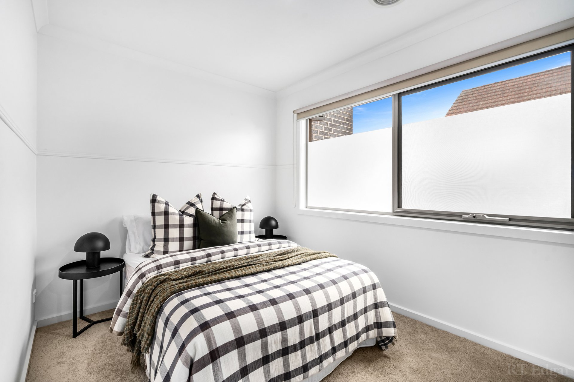 Property Gallery Thumbnail 13