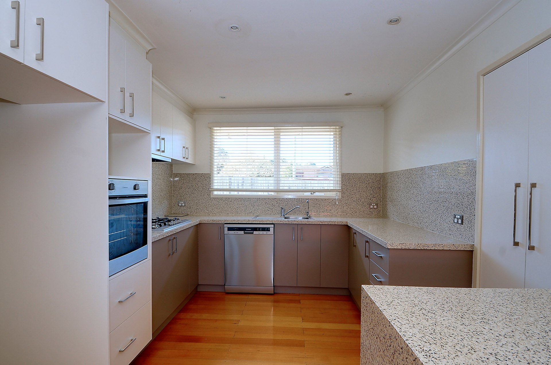 48 Raphael Drive, Wheelers&nbsp;Hill image 1