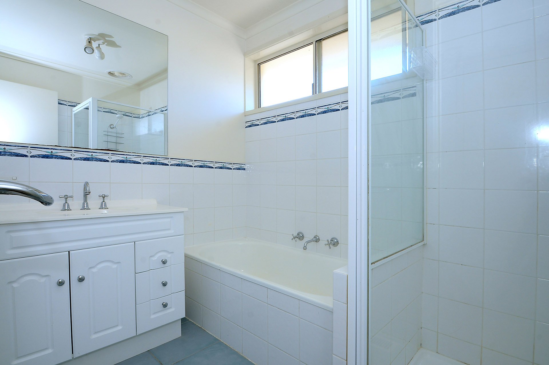 48 Raphael Drive, Wheelers&nbsp;Hill image 4