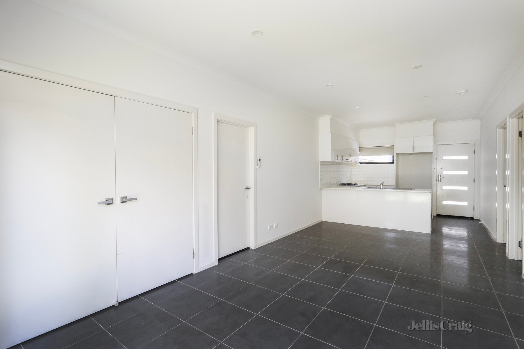 4/8 Sadie Street, Glenroy image 4