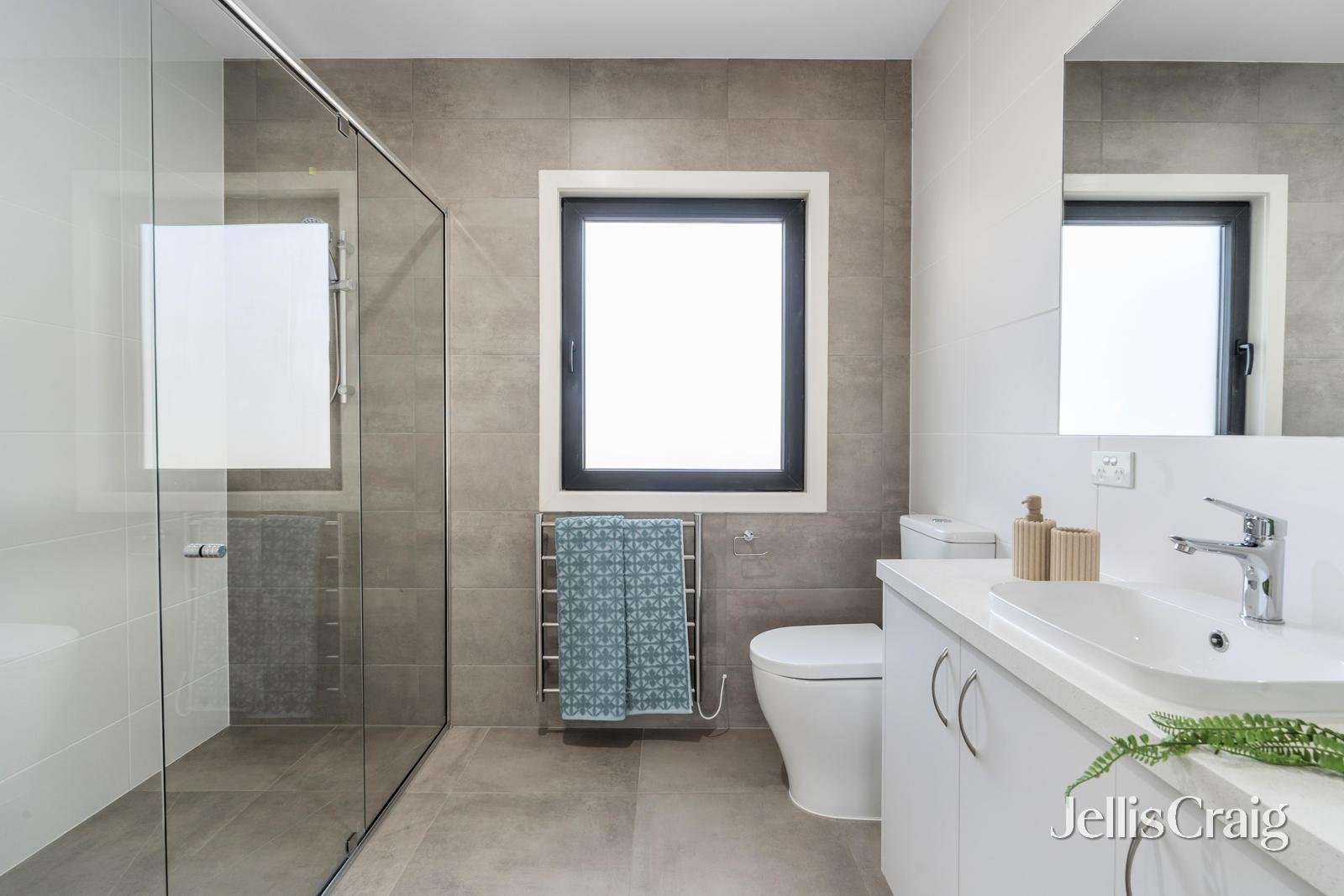 48 Salisbury Avenue, Blackburn image 6