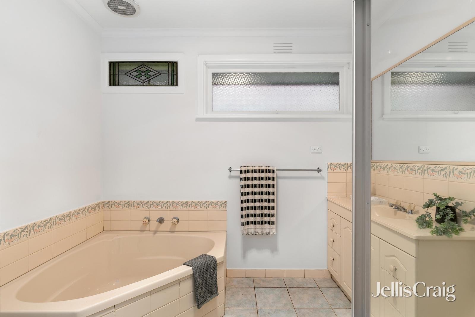 48 Sharpes Road, Watsonia North image 9