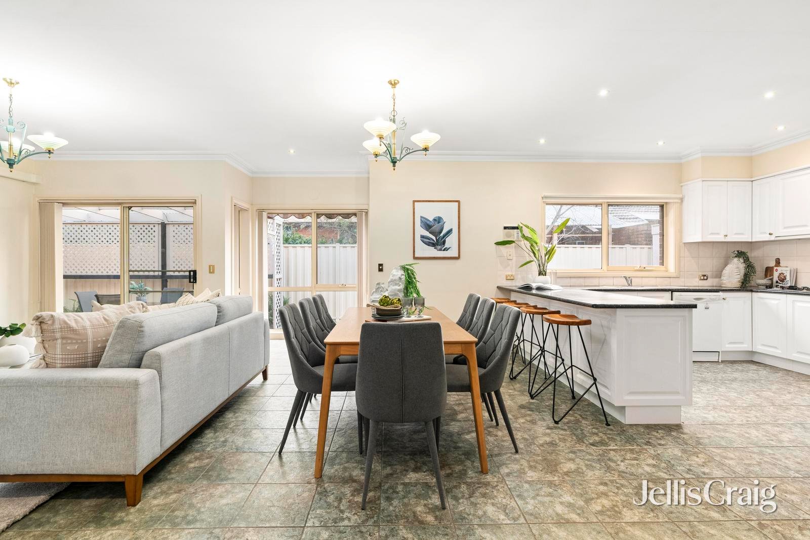48 Simon Avenue, Rowville image 3