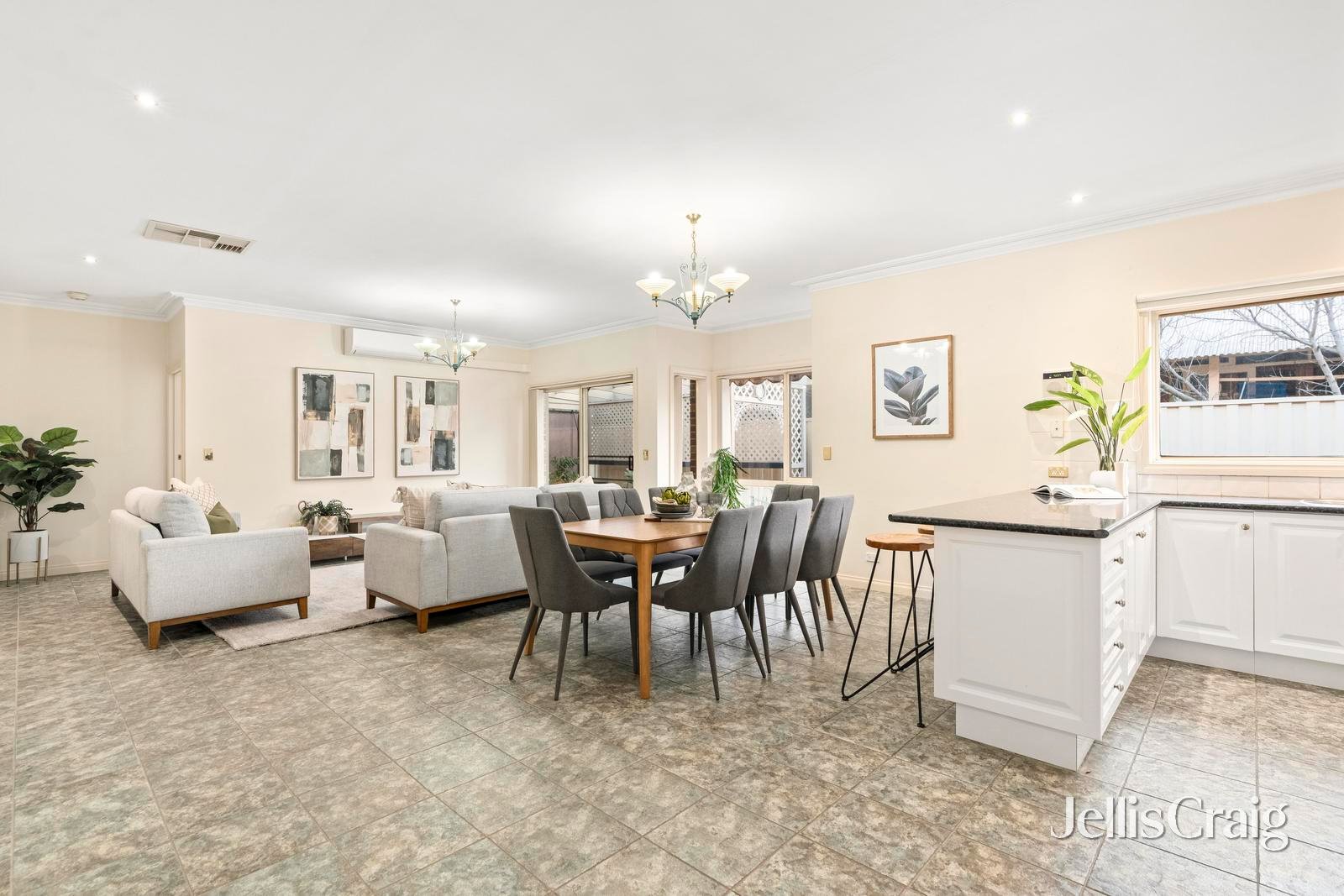 48 Simon Avenue, Rowville image 4