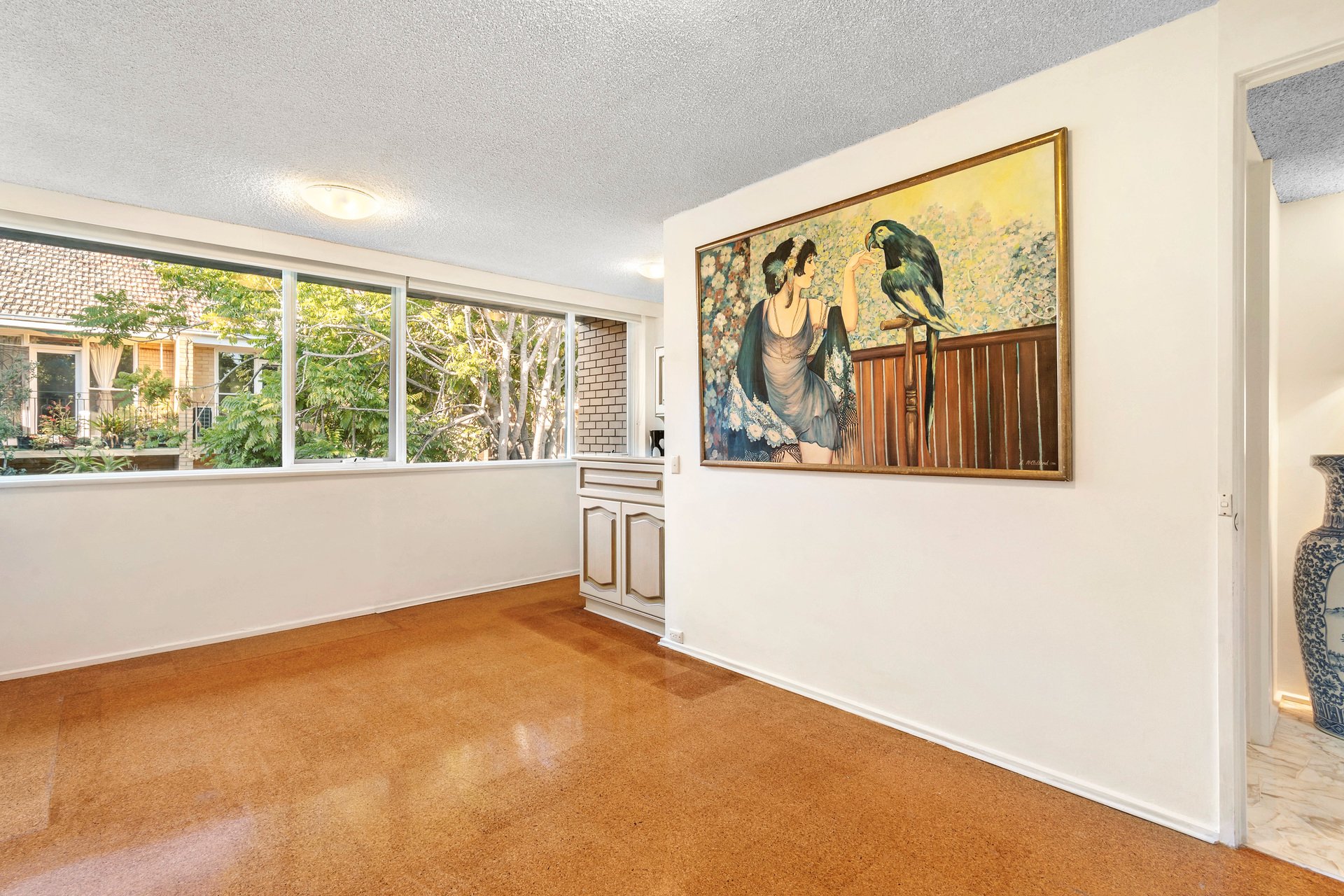 Property Gallery Thumbnail 9