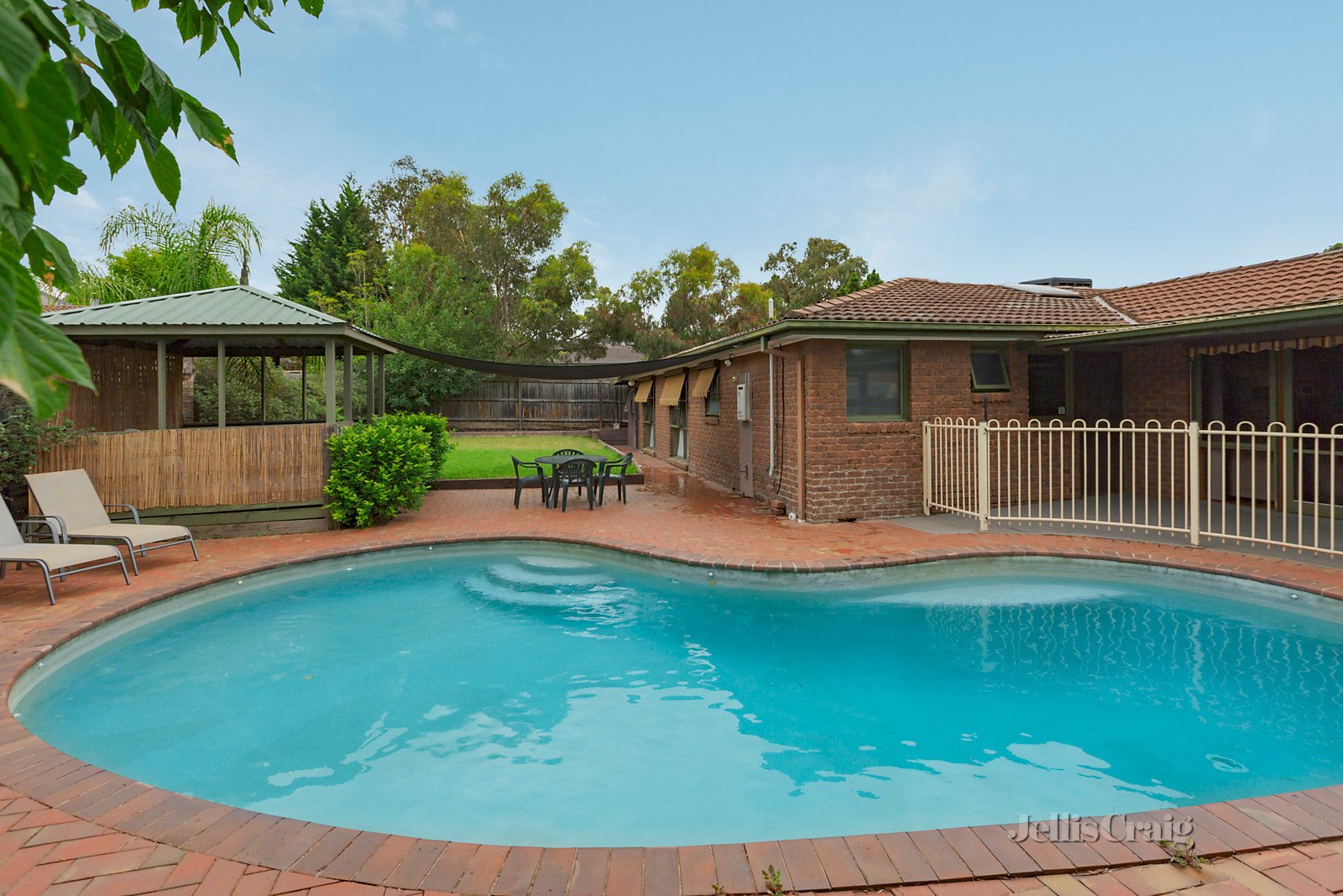 48 Valepark Drive, Donvale image 2