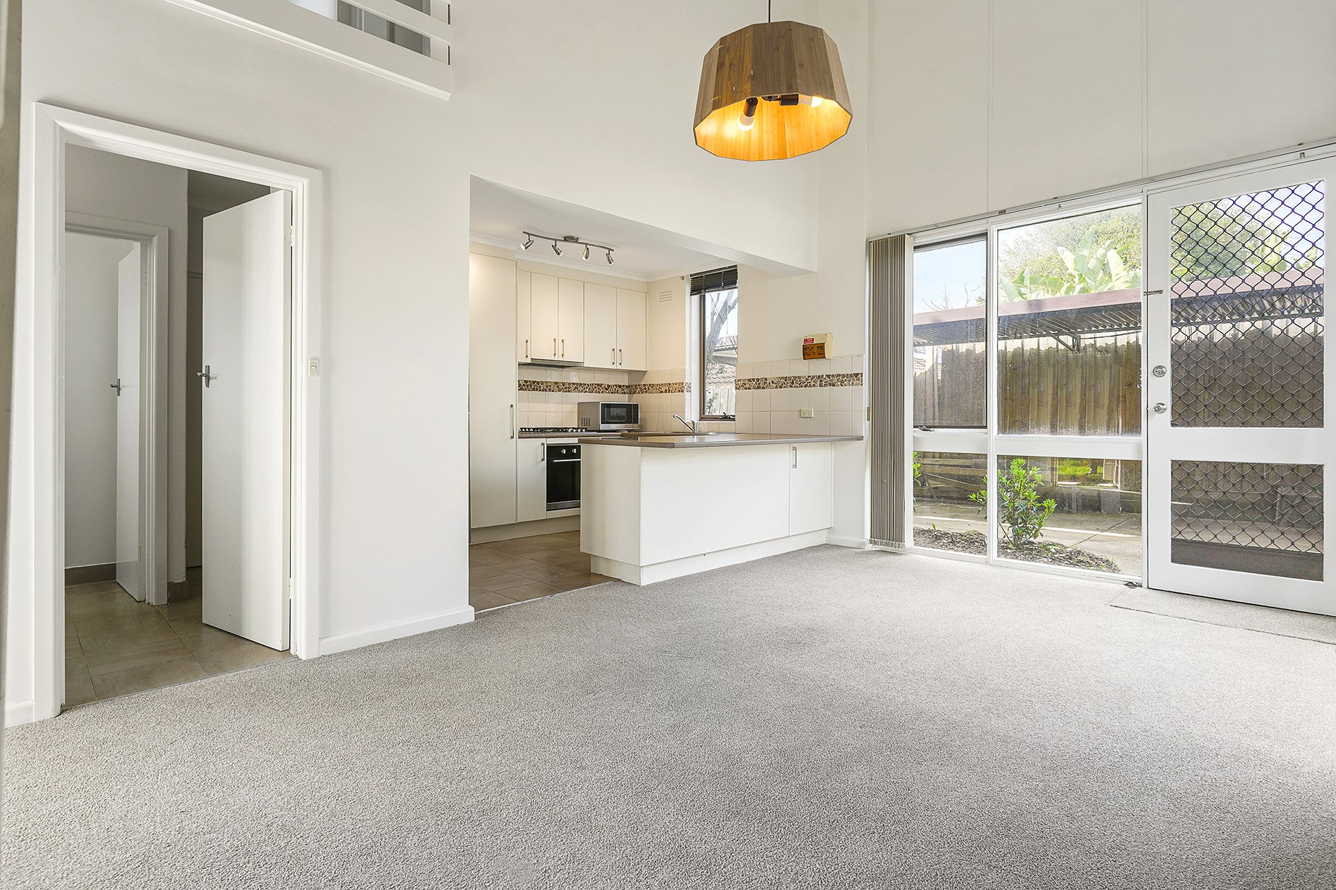 4/8 Voltri Street Street, Mentone image 1