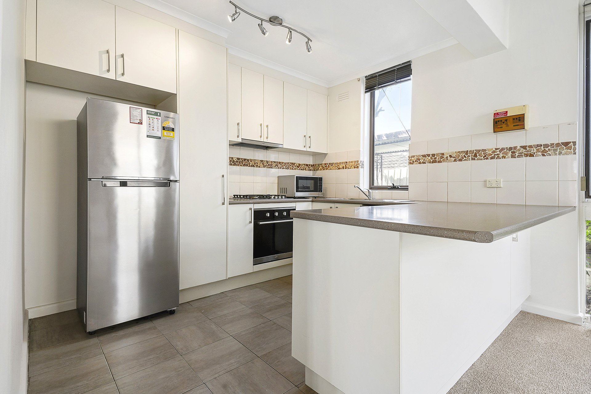 4/8 Voltri Street Street, Mentone image 2