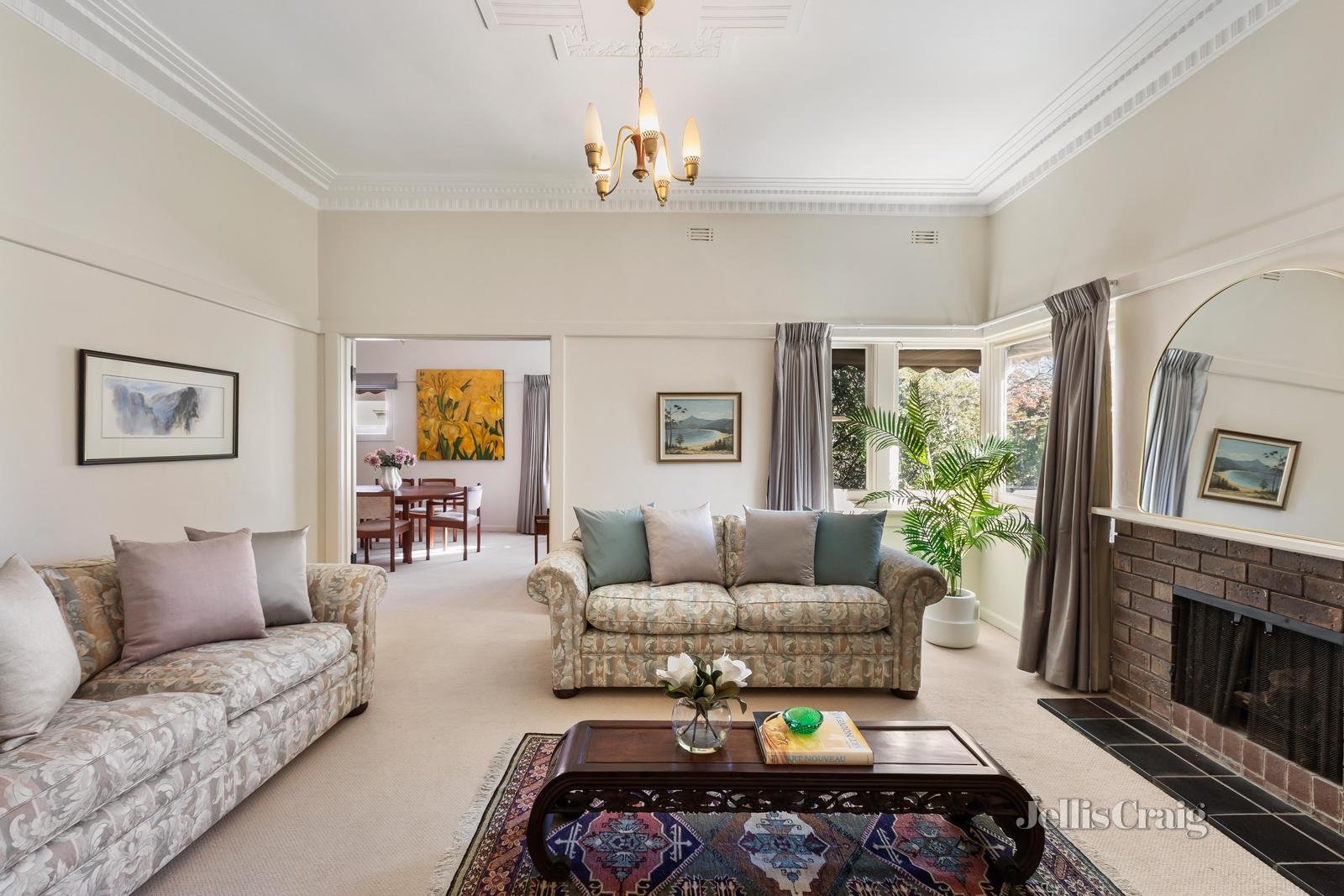 48 Walbundry Avenue, Balwyn North image 2