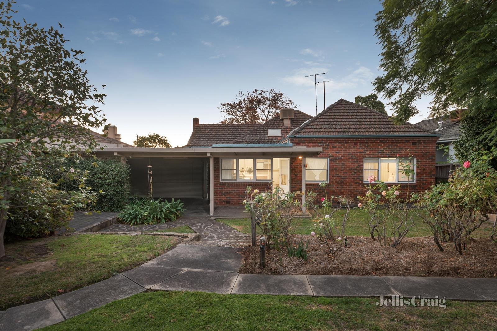 48 Walbundry Avenue, Balwyn North image 10
