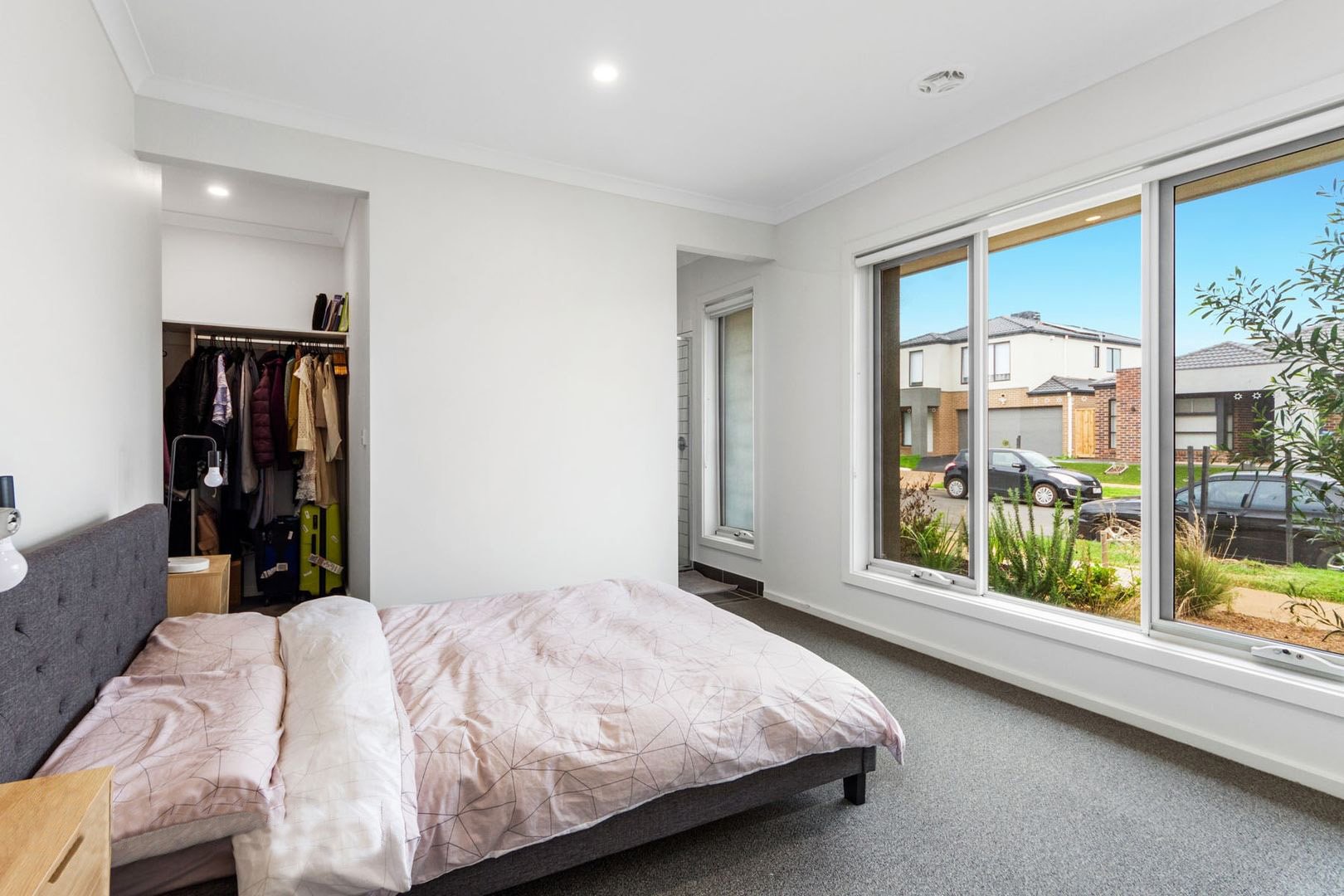 48 Waldorf Avenue Point Cook