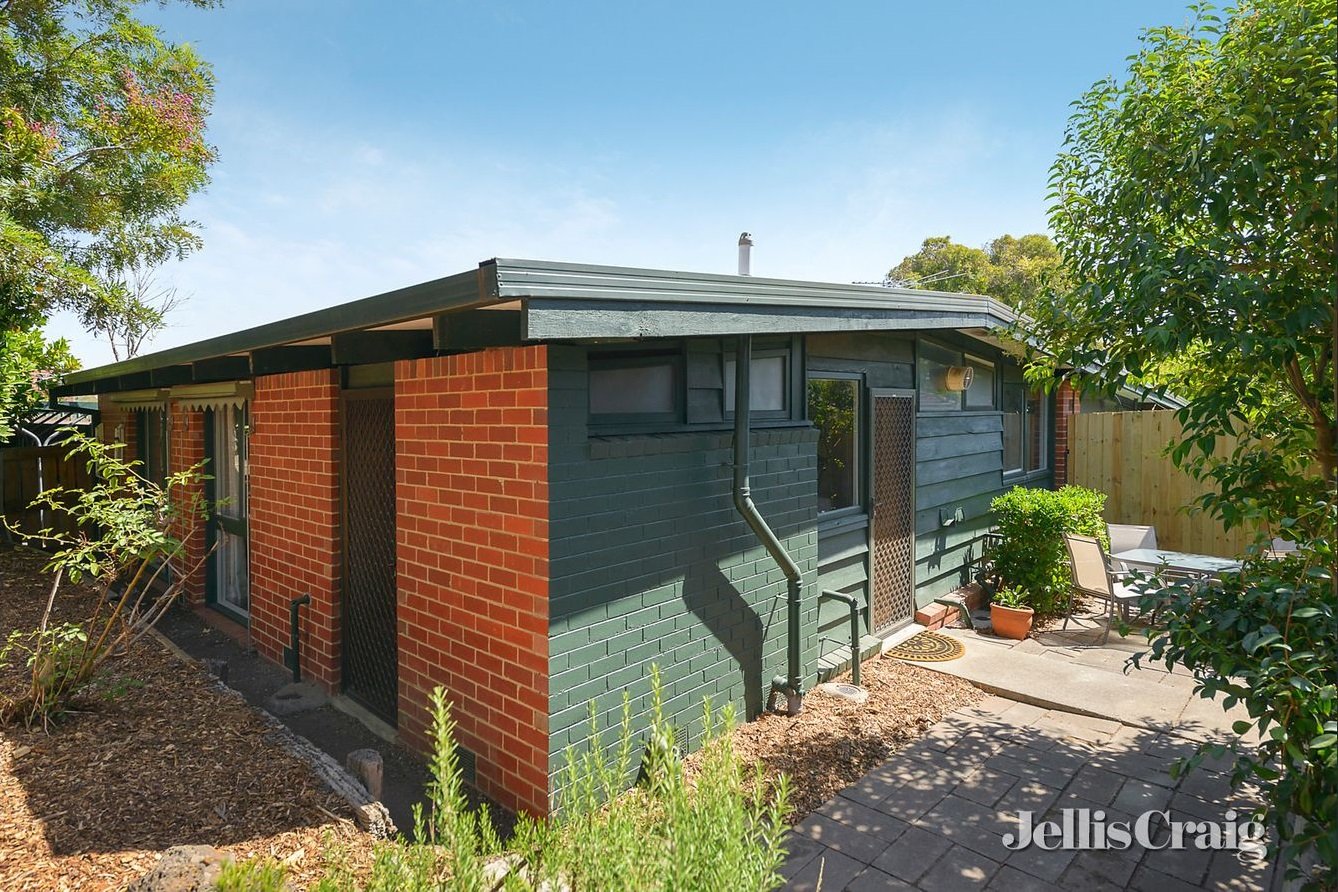 4/8 Woodside Avenue, Ringwood image 5