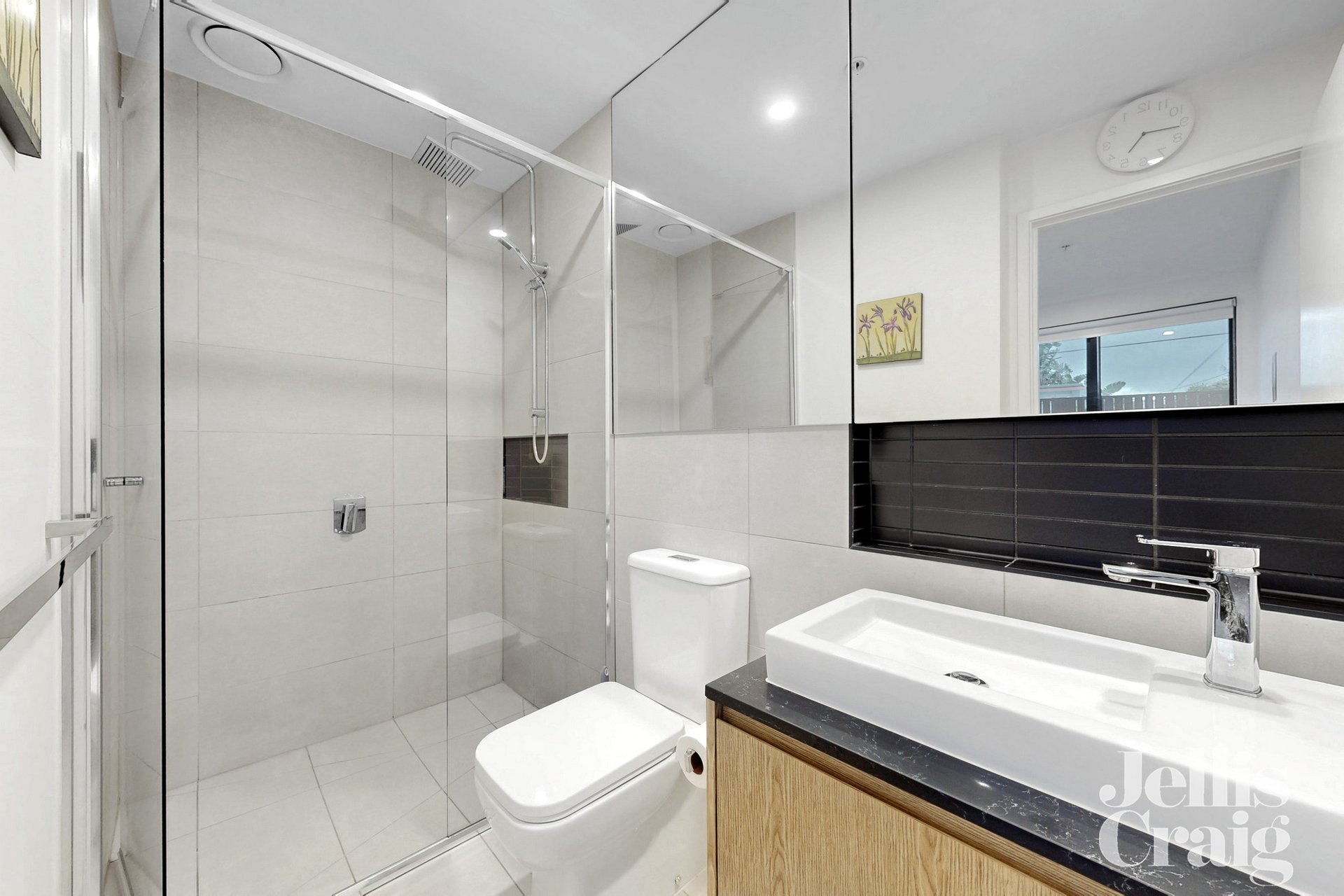 4/801 Centre Road, Bentleigh East image 9