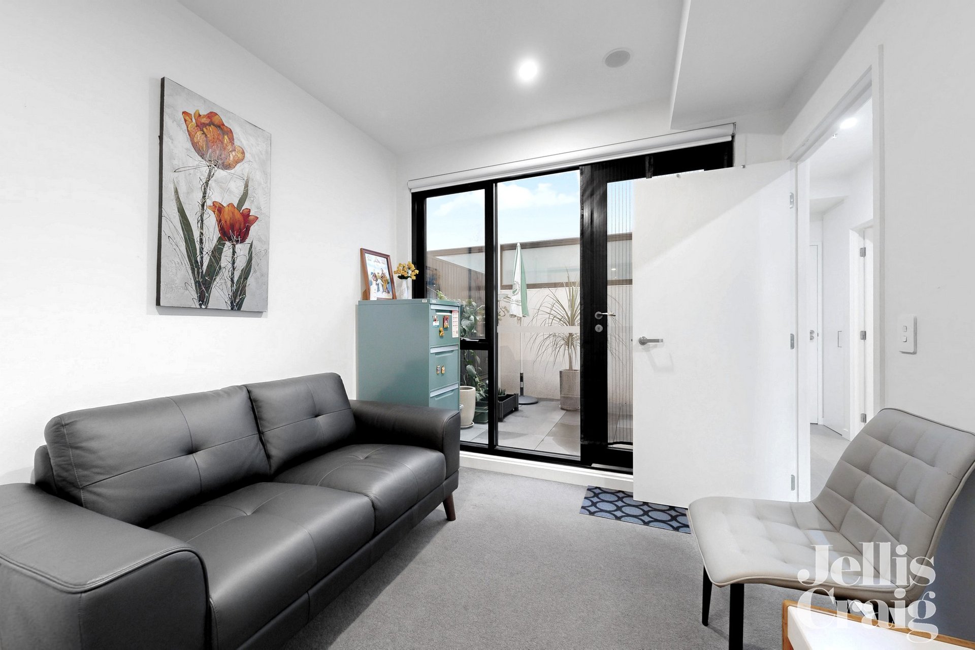 4/801 Centre Road, Bentleigh East image 7