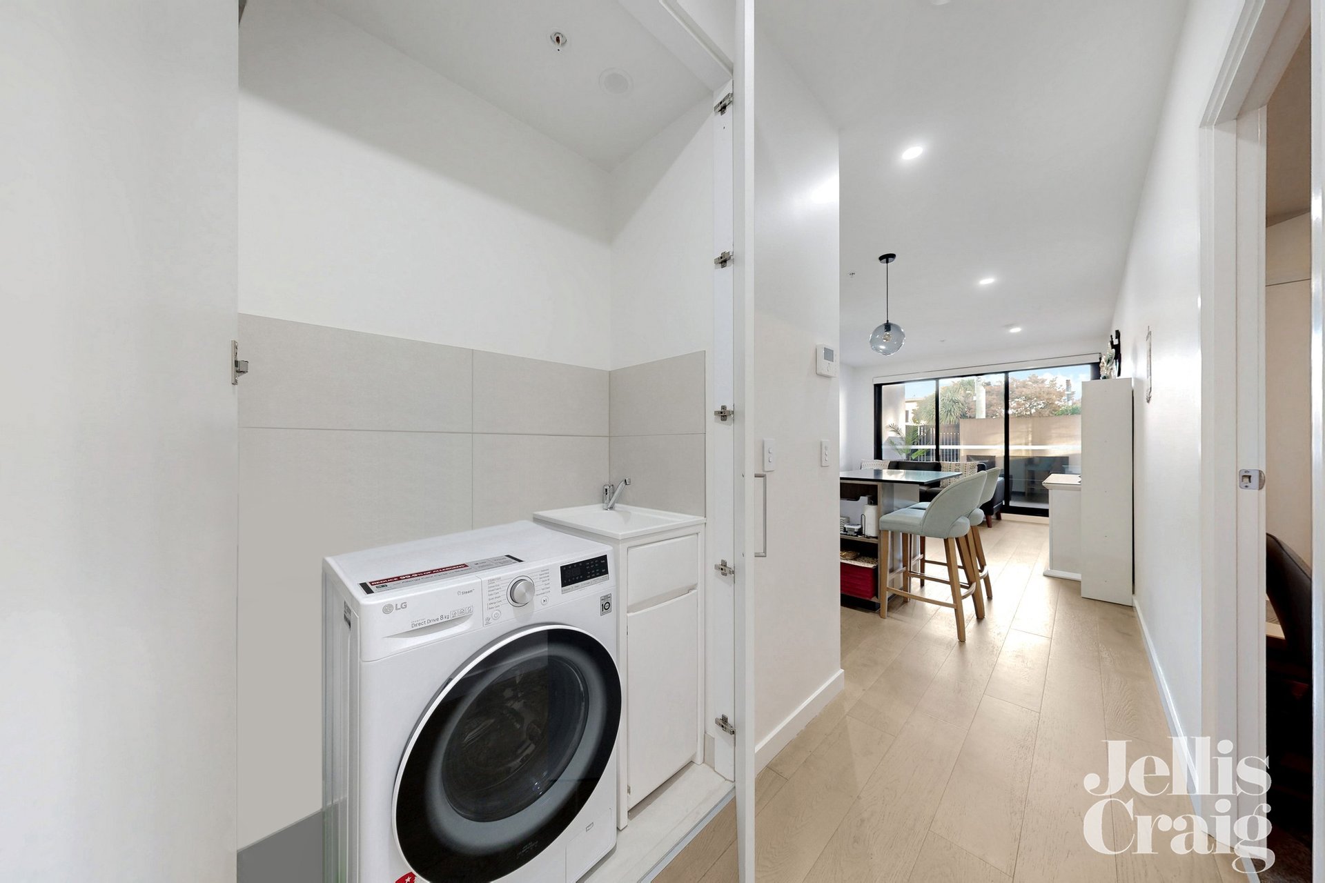4/801 Centre Road, Bentleigh East image 10