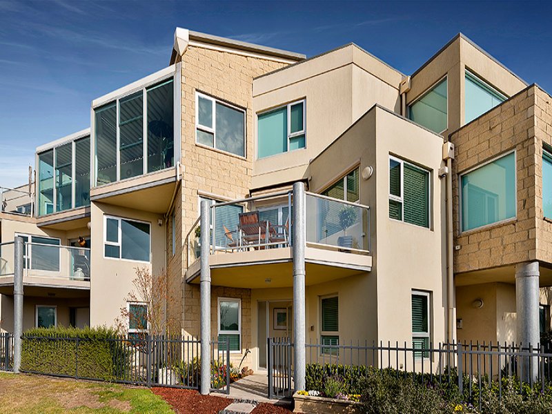 4/81 Marine Parade, Elwood image 2