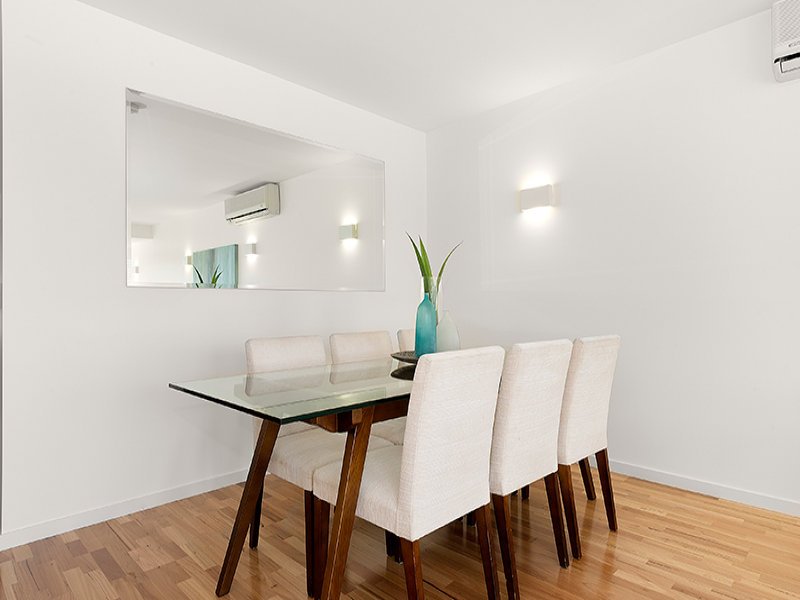 4/81 Marine Parade, Elwood image 3