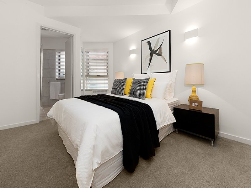 4/81 Marine Parade, Elwood image 4