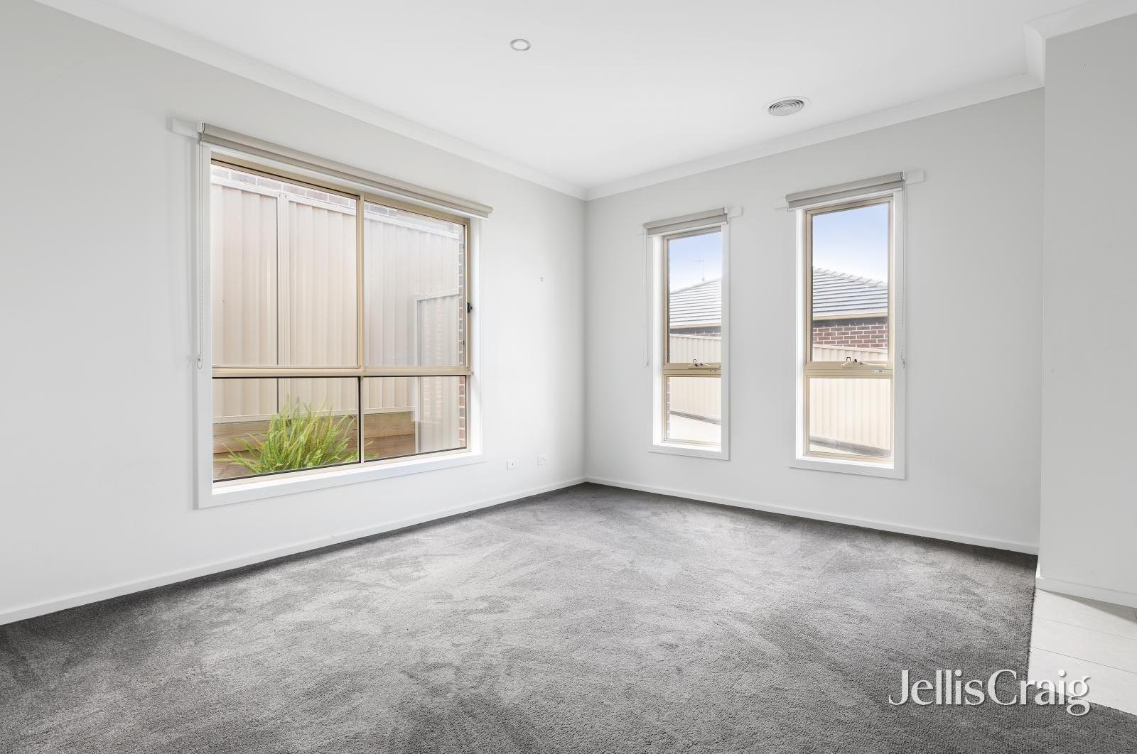 4/812 Geelong Road, Canadian image 5