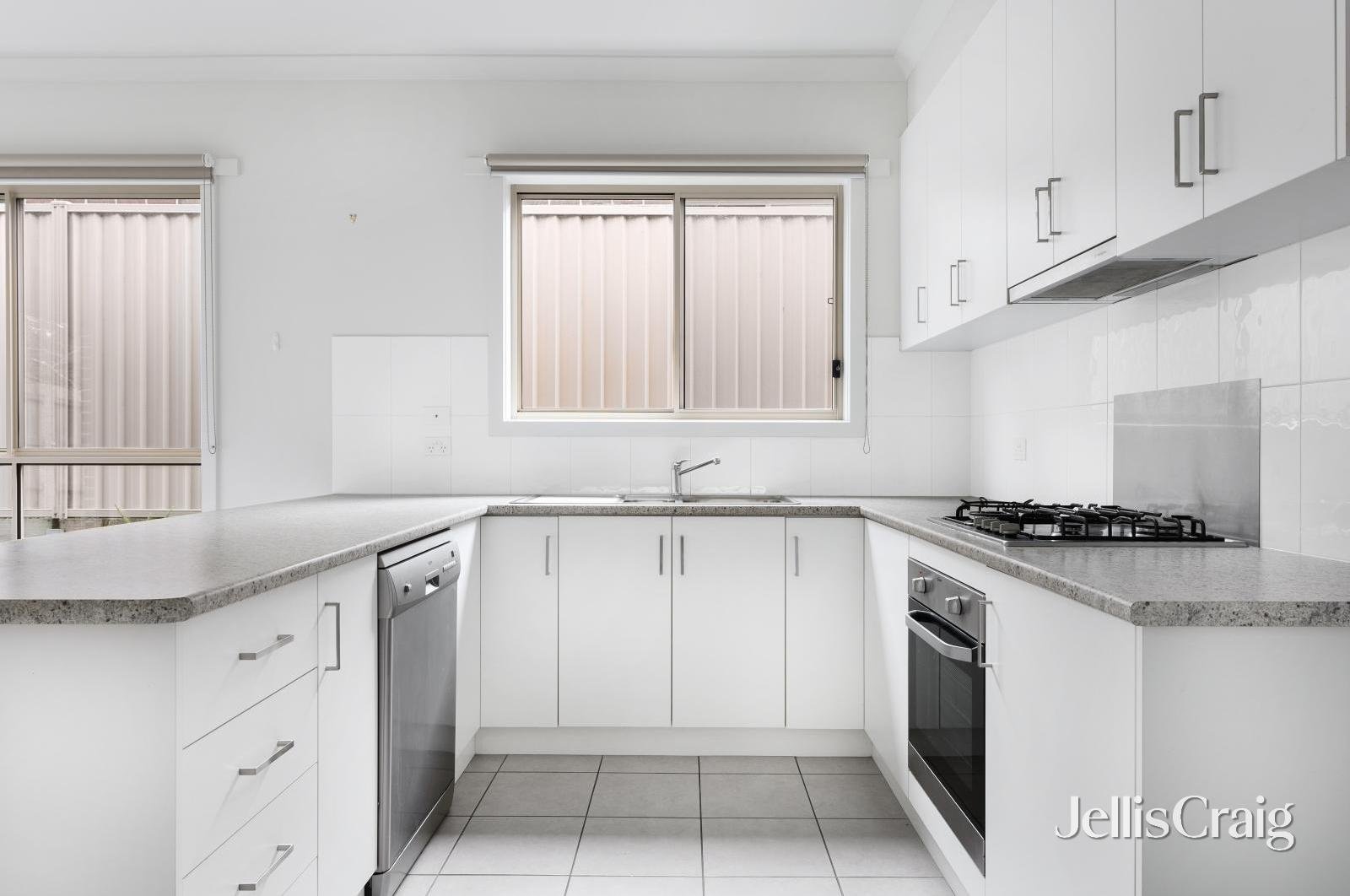 4/812 Geelong Road, Canadian image 2