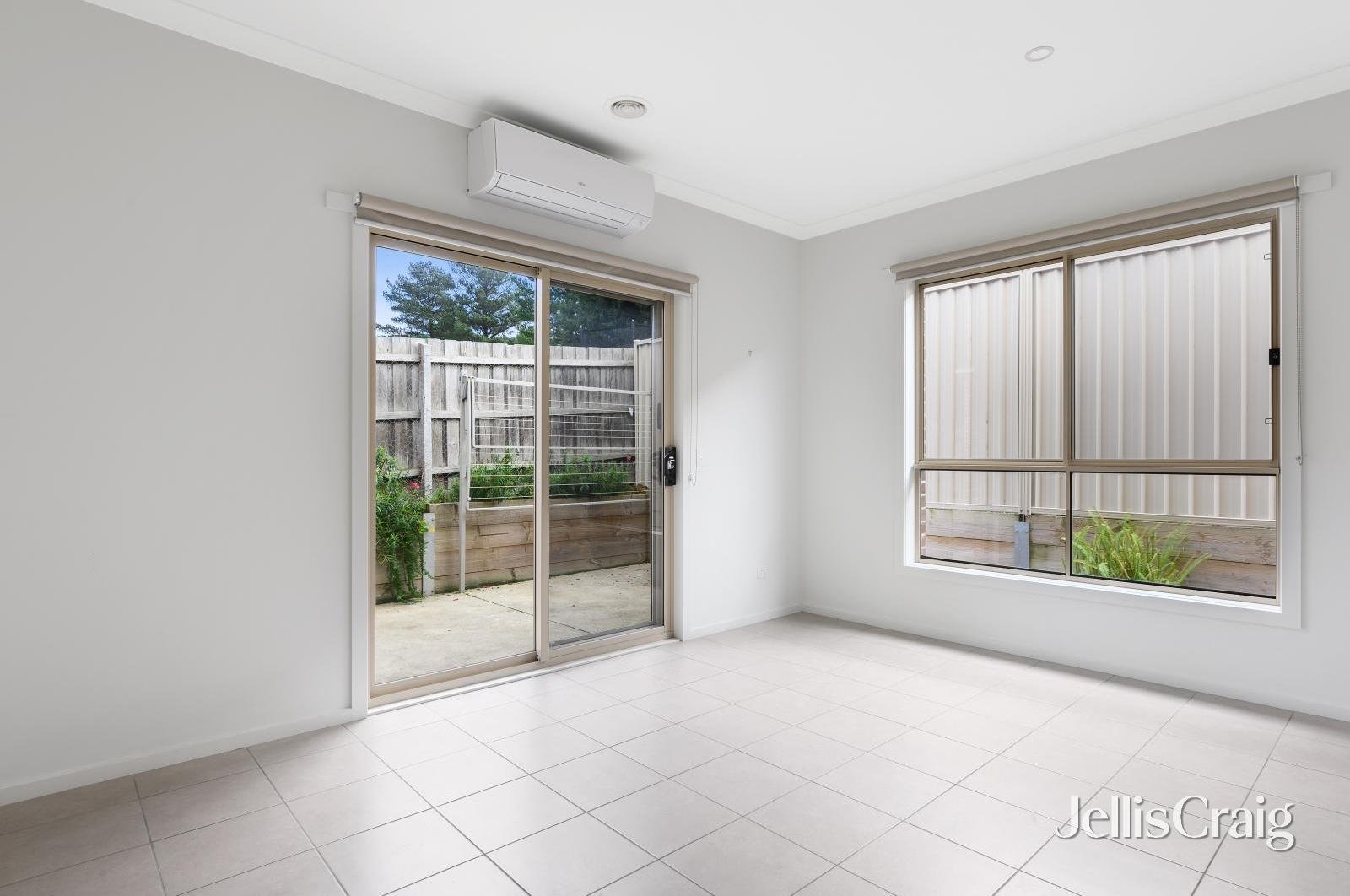 4/812 Geelong Road, Canadian image 4