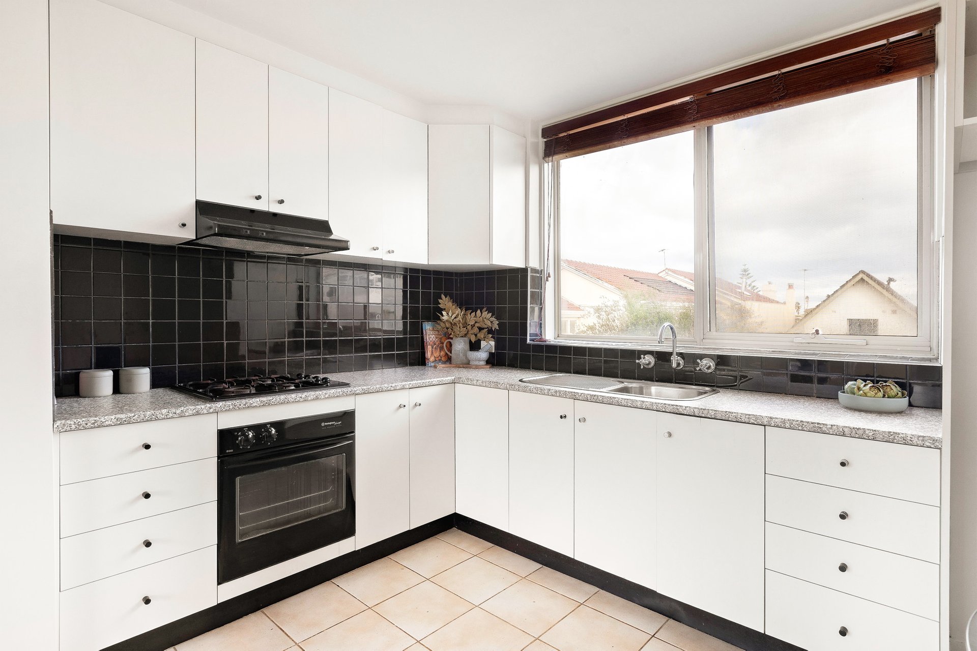 4/82 Dickens Street, Elwood image 6