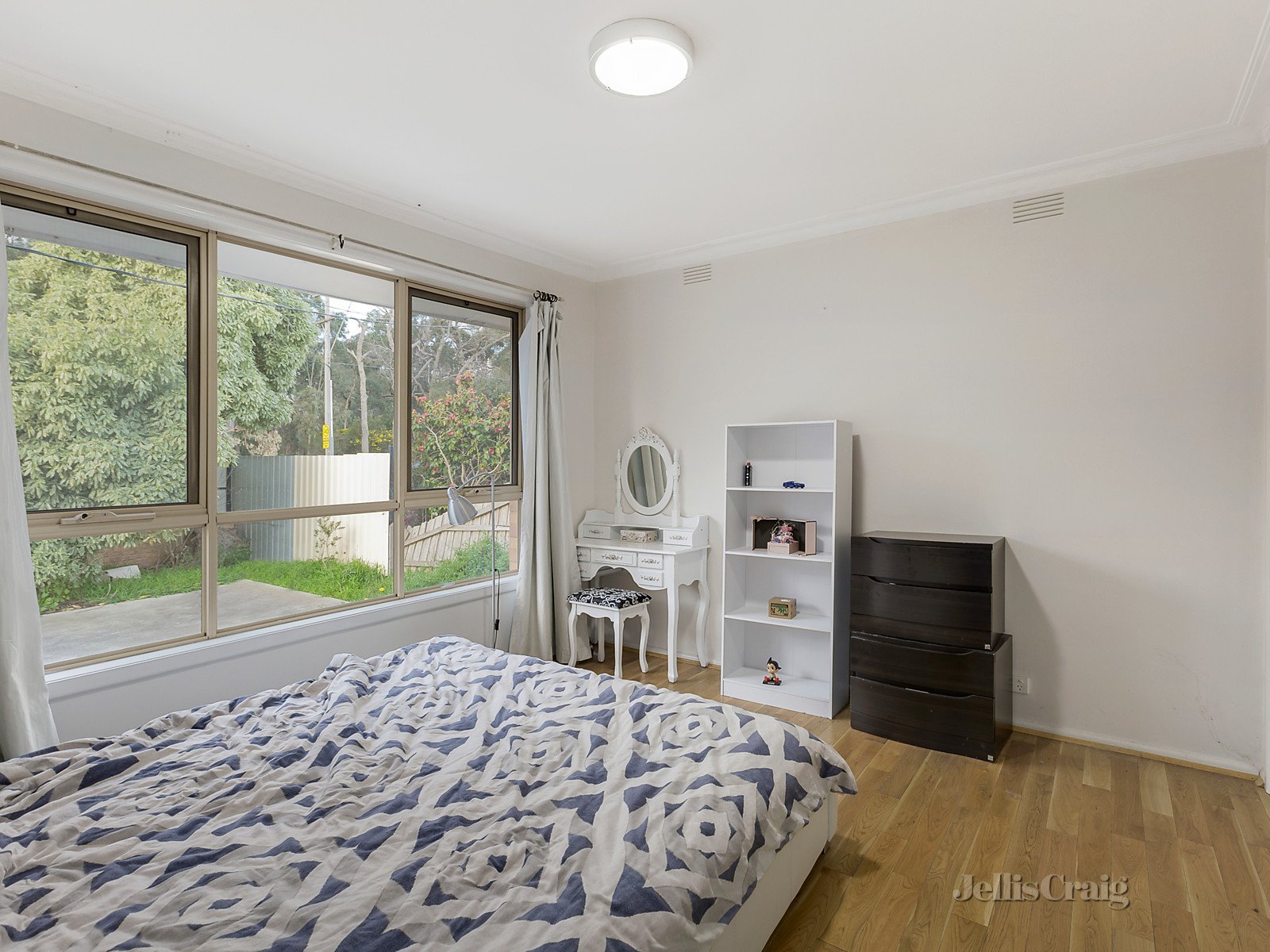 482 Highbury Road, Mount Waverley image 6