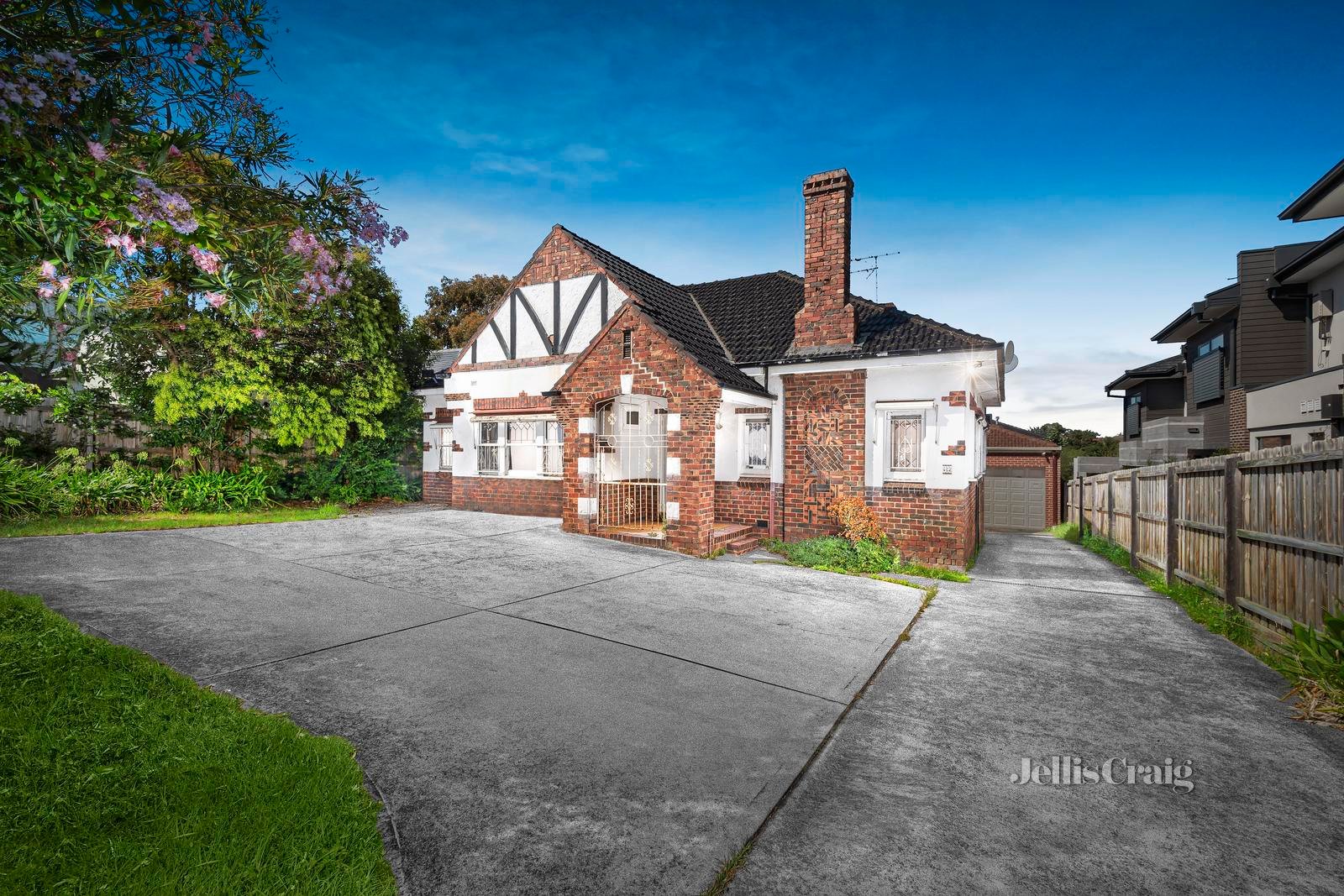 482 Whitehorse Road, Surrey Hills image 2